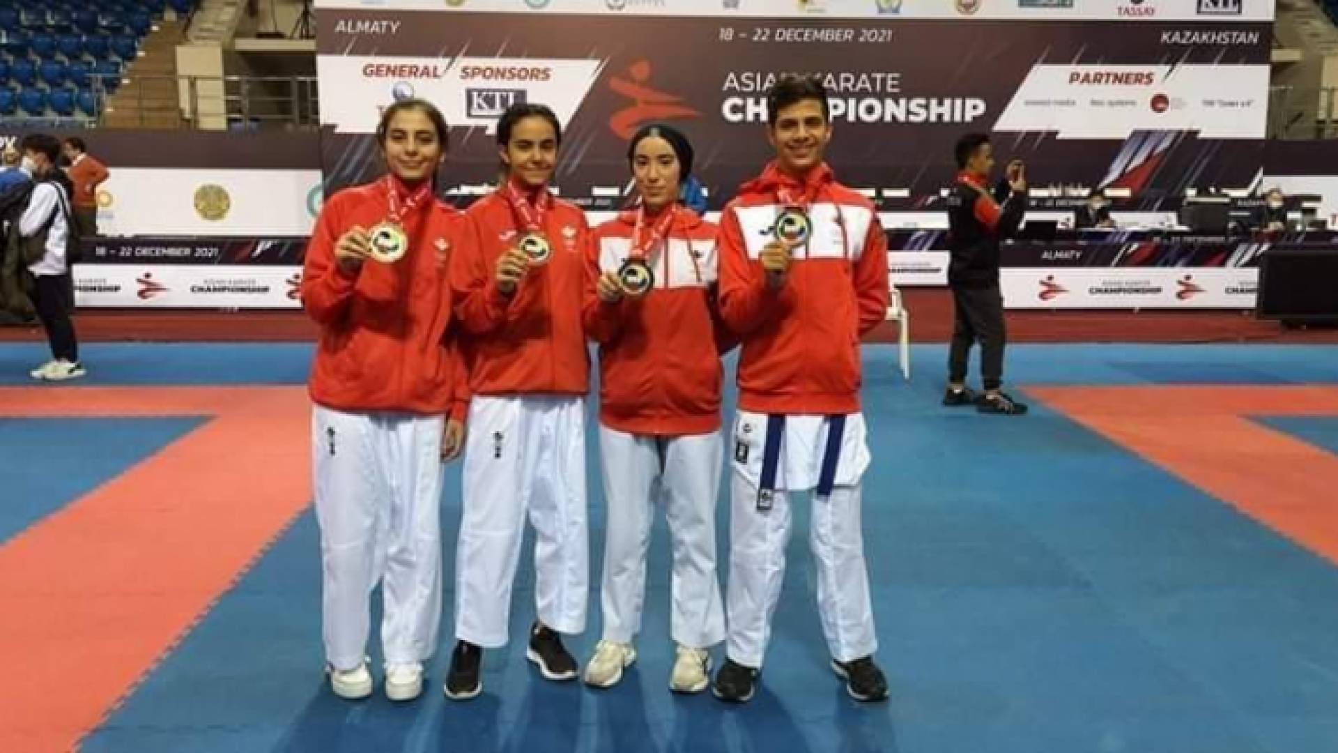 بينها ذهبية.. منتخب الناشئين للكراتيه يحقق 4 ميداليات في بطولة آسيا - صور