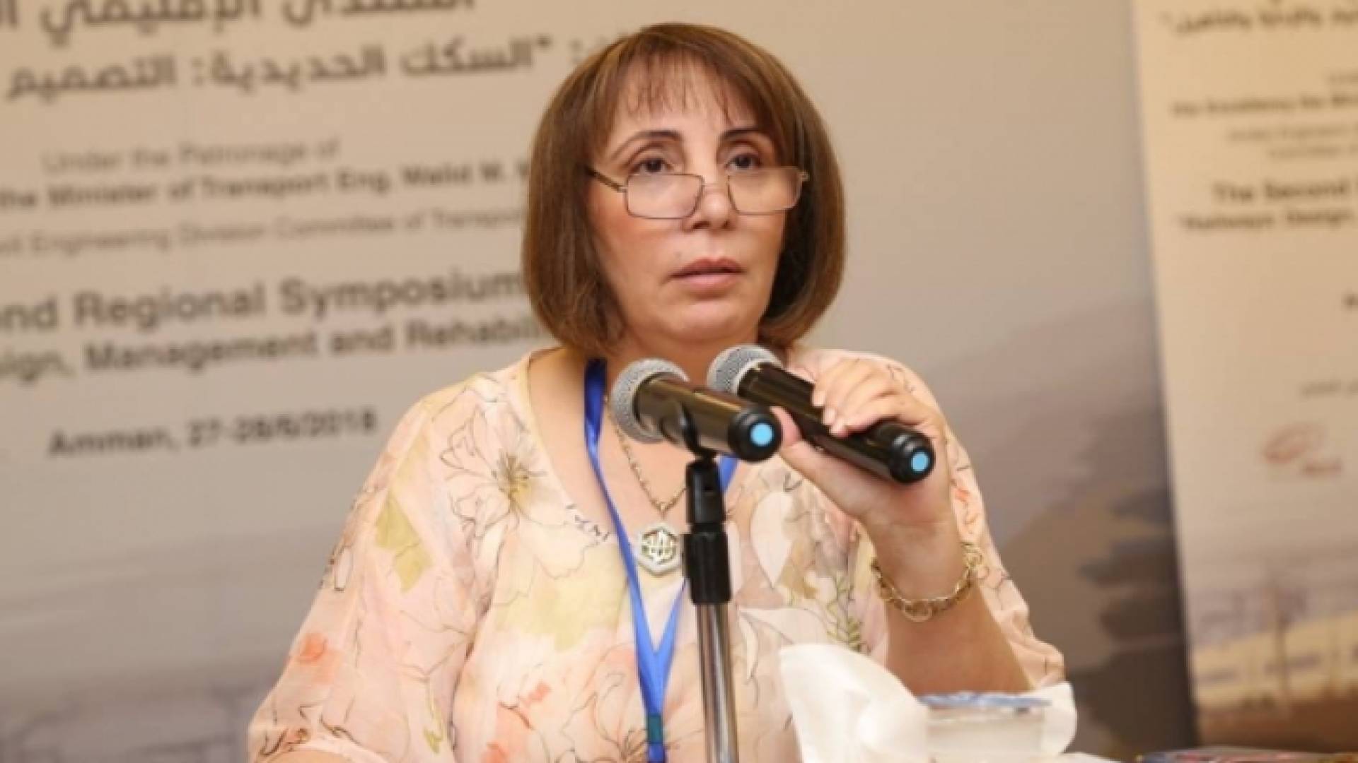 وزير النقل السابقة لينا شبيب