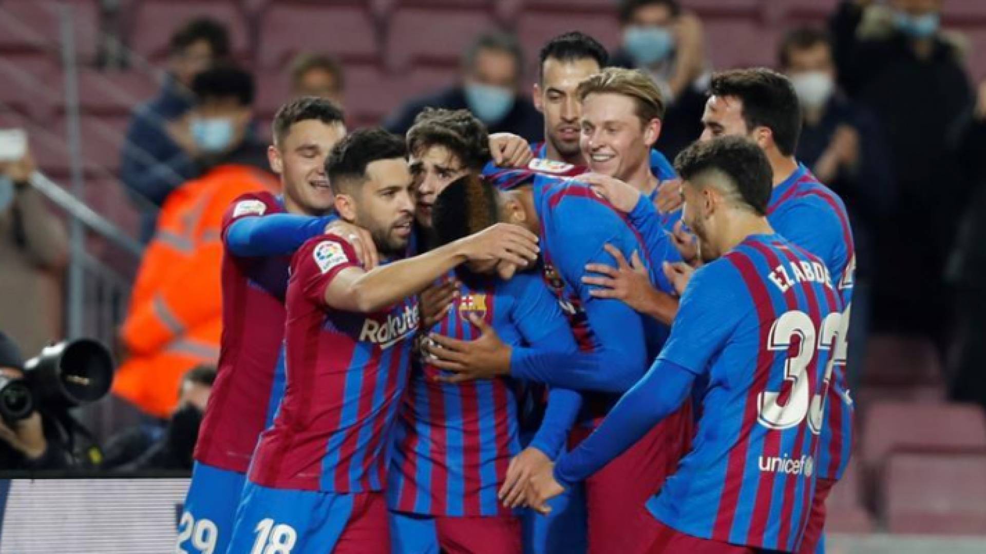 برشلونة يحقق فوزا صعبا على إلتشي