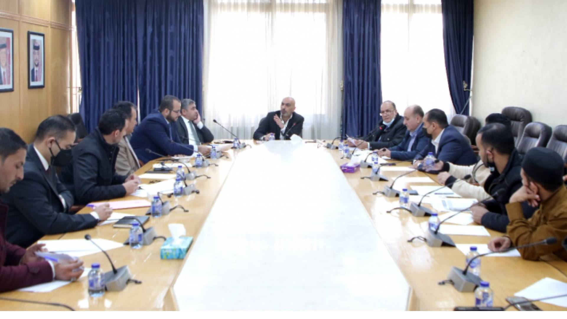 جانب من اجتماع اللجنة