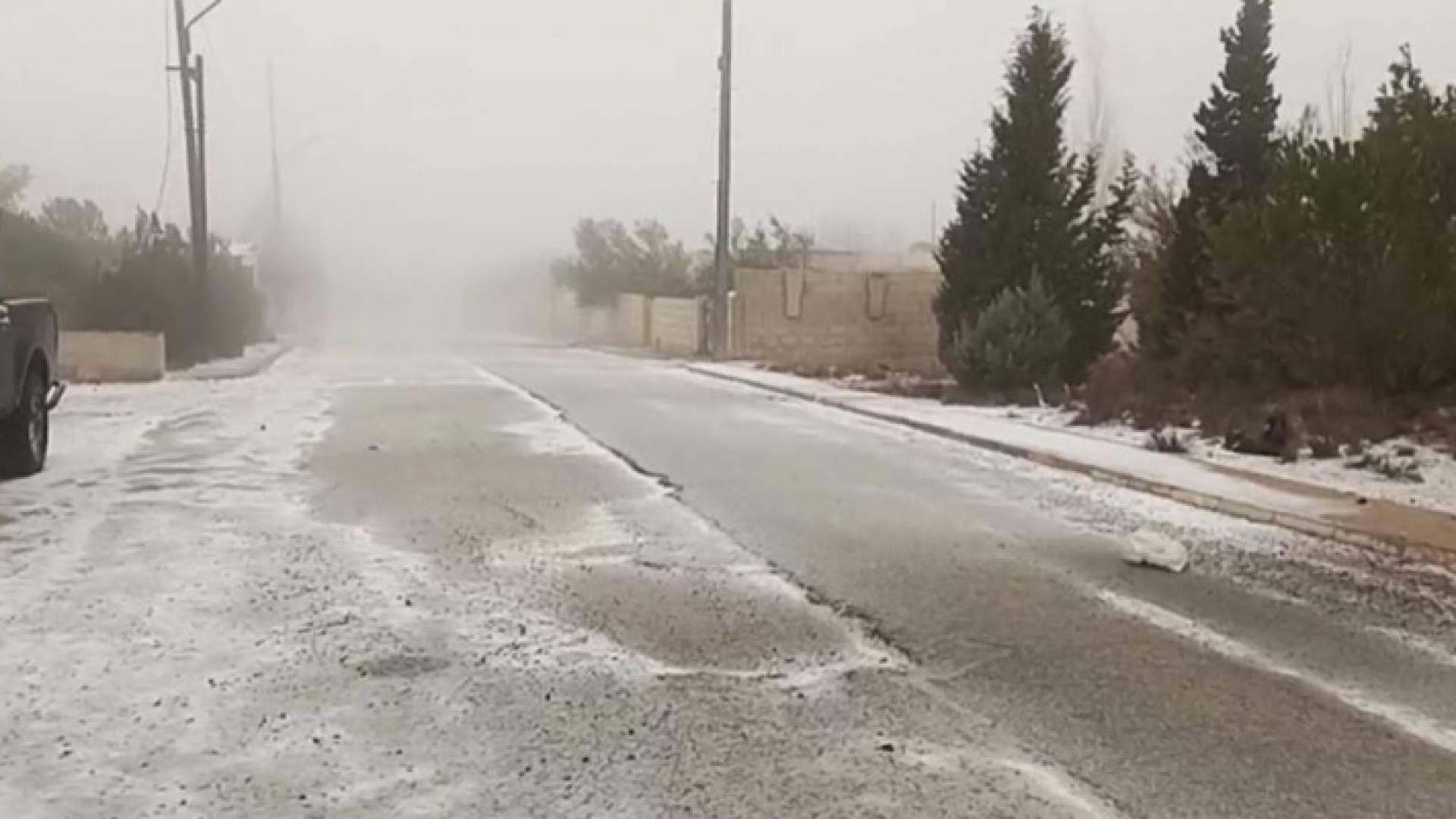 الصورة من تساقط الثلوج في منطقة الرشادية بالطفيلة
