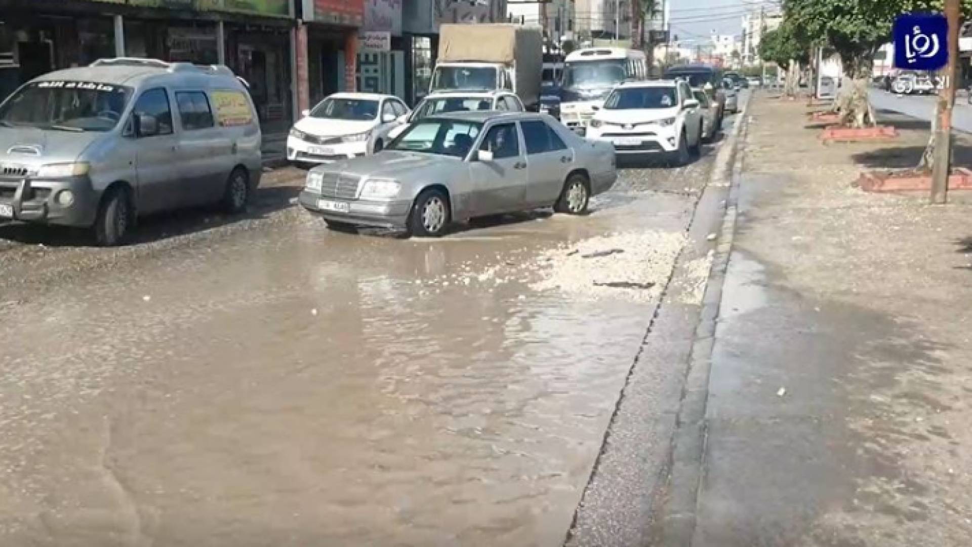 تحول عدد من شوارع اربد إلى مستنقعات من المياه