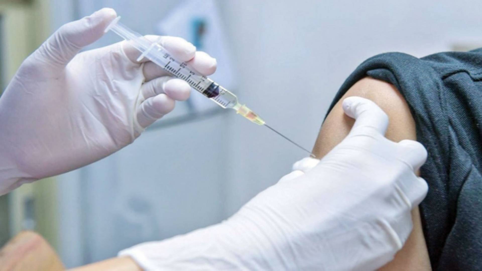 حقنة من لقاح كورونا