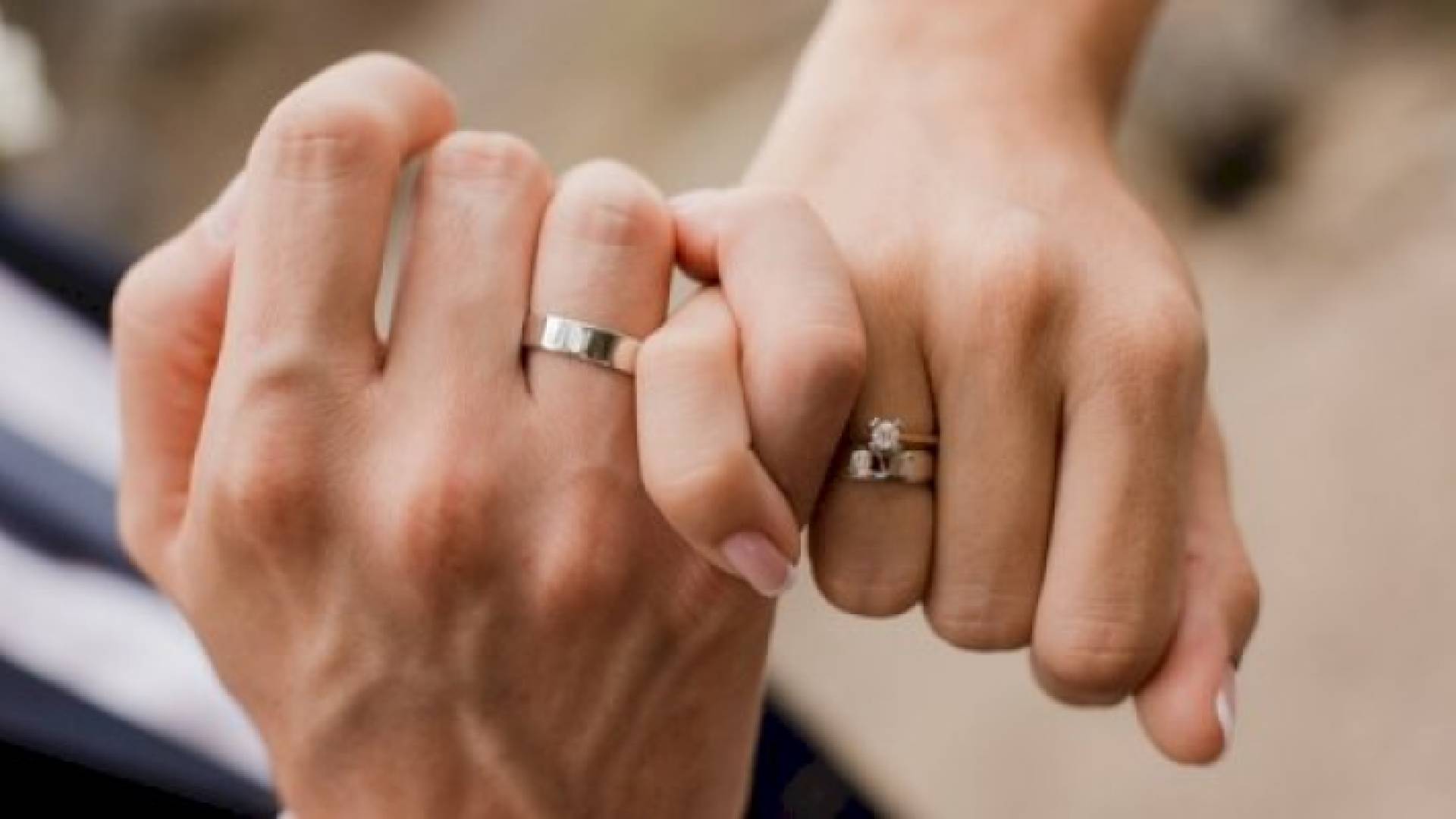 السيسي يتخذ قرارا مفاجئا يمس المقبلين على الزواج