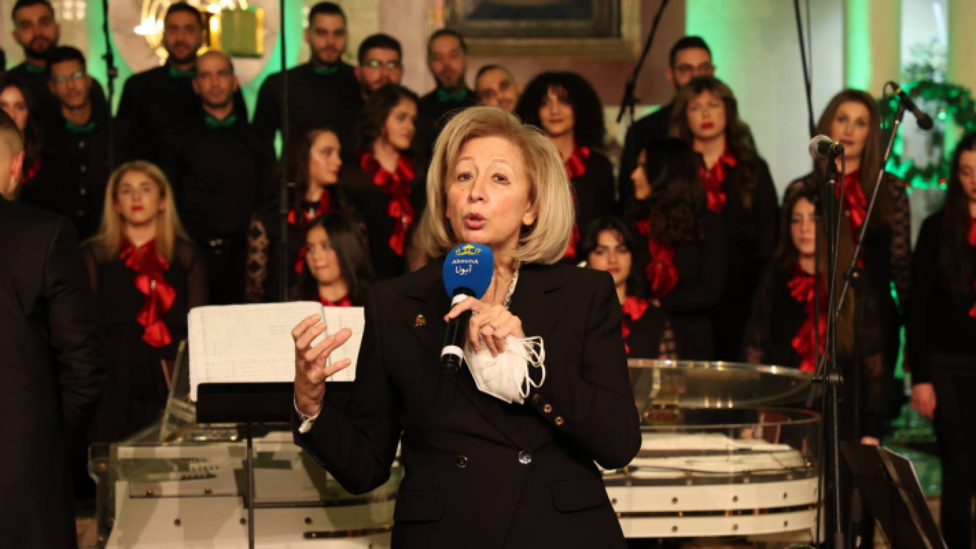 وزيرة الثقافة هيفاء النجار خلال رعايتها للأمسية