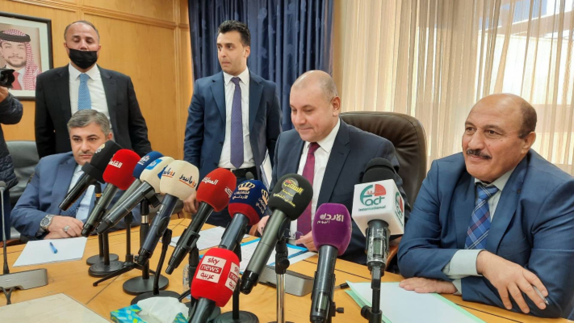 العودات: تغيير اسم مجلس الأمن الوطني والسياسة الخارجية إلى "مجلس الأمن القومي"