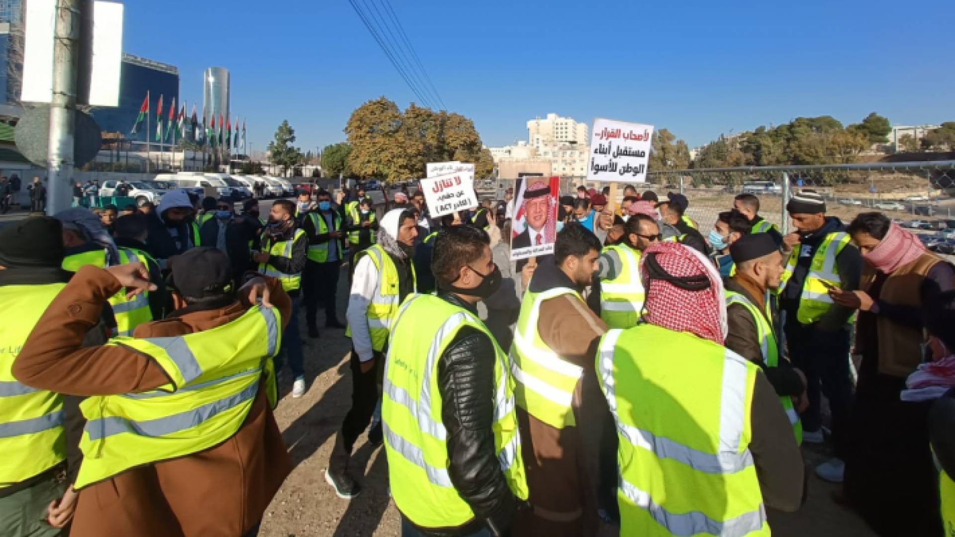 من الاعتصام