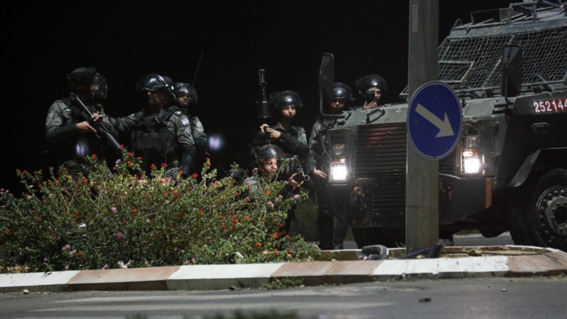 إصابات واعتقالات خلال قمع الاحتلال وقفة إسناد لأهالي برقة