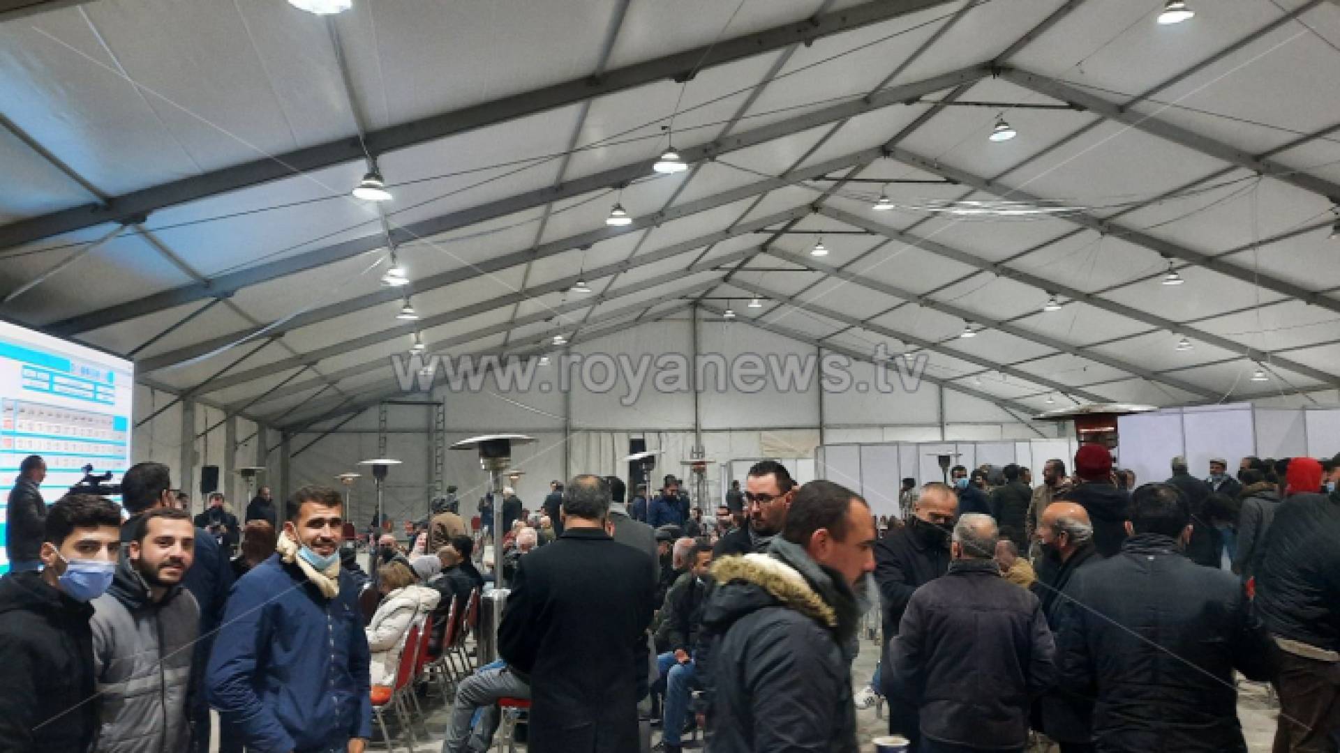 جانب من عملية التصويت