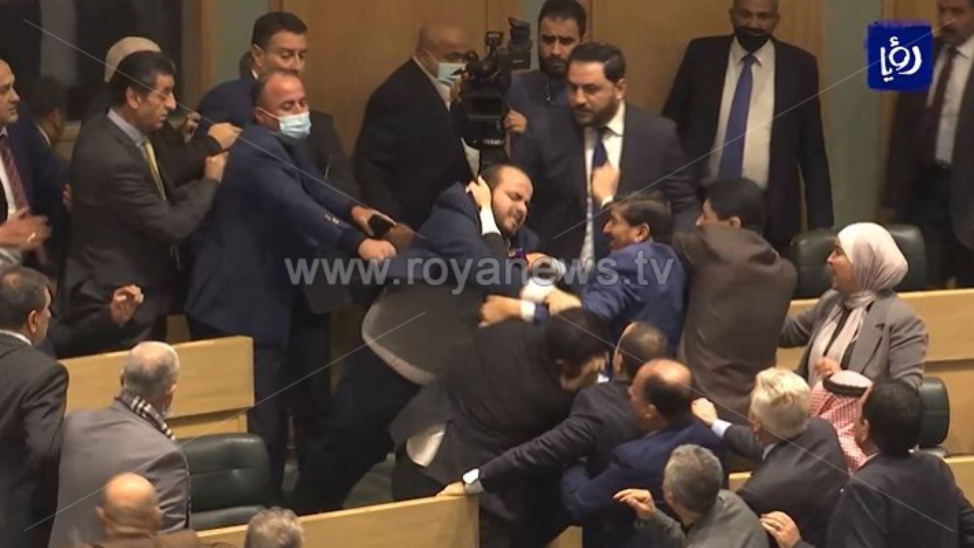 مشاجرة من جلسة النواب