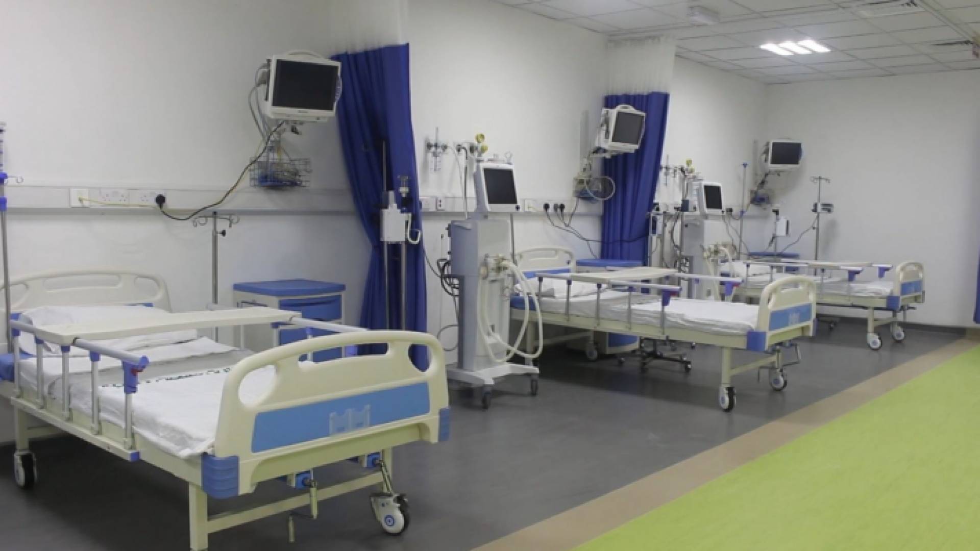 من داخل أحد المستشفيات الميدانية المخصصة لمرضى كورونا في الأردن