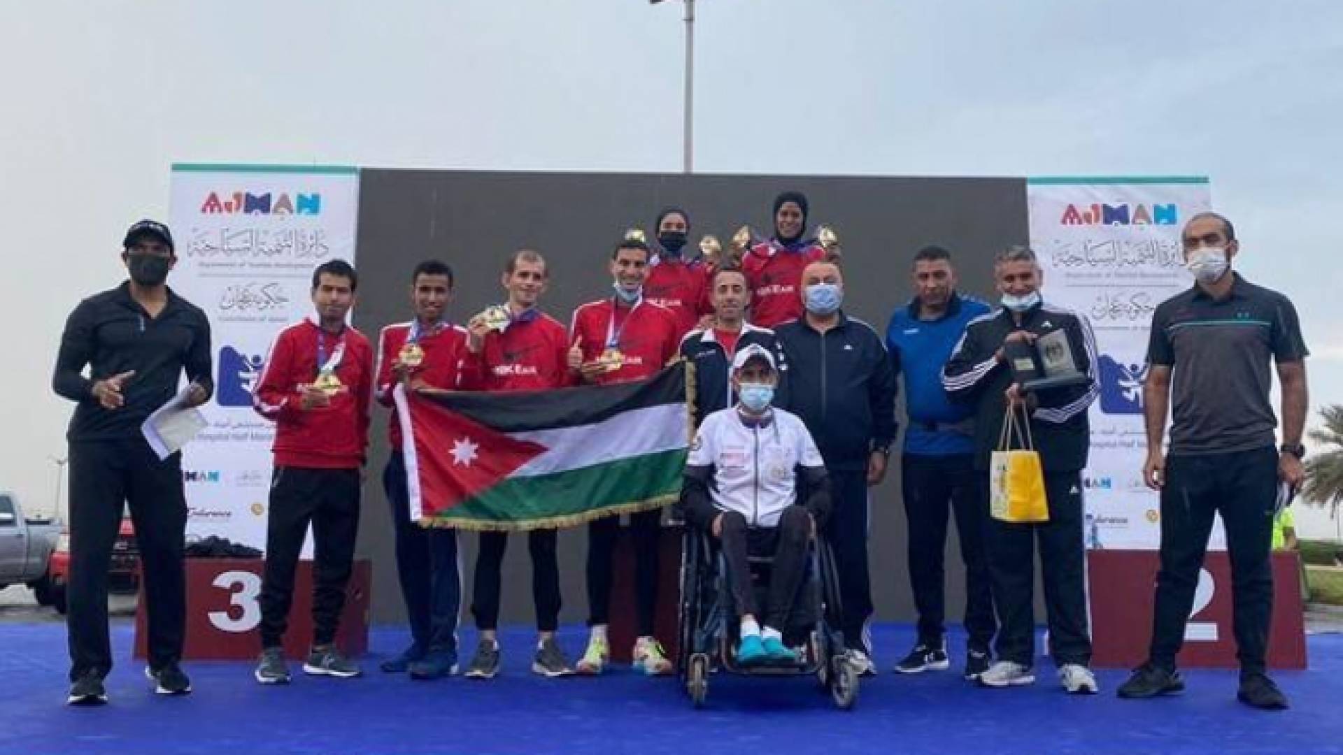 جانب من حفل التتويج في الإمارات