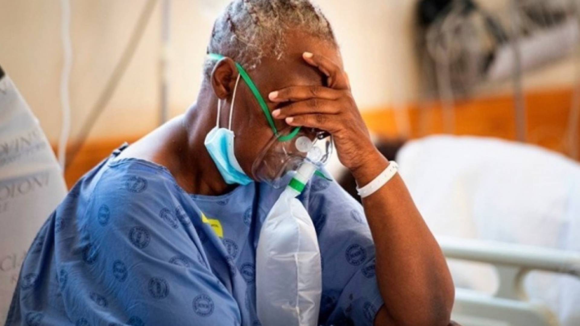أحد المصابين بأوميكرون في جنوب إفريقيا