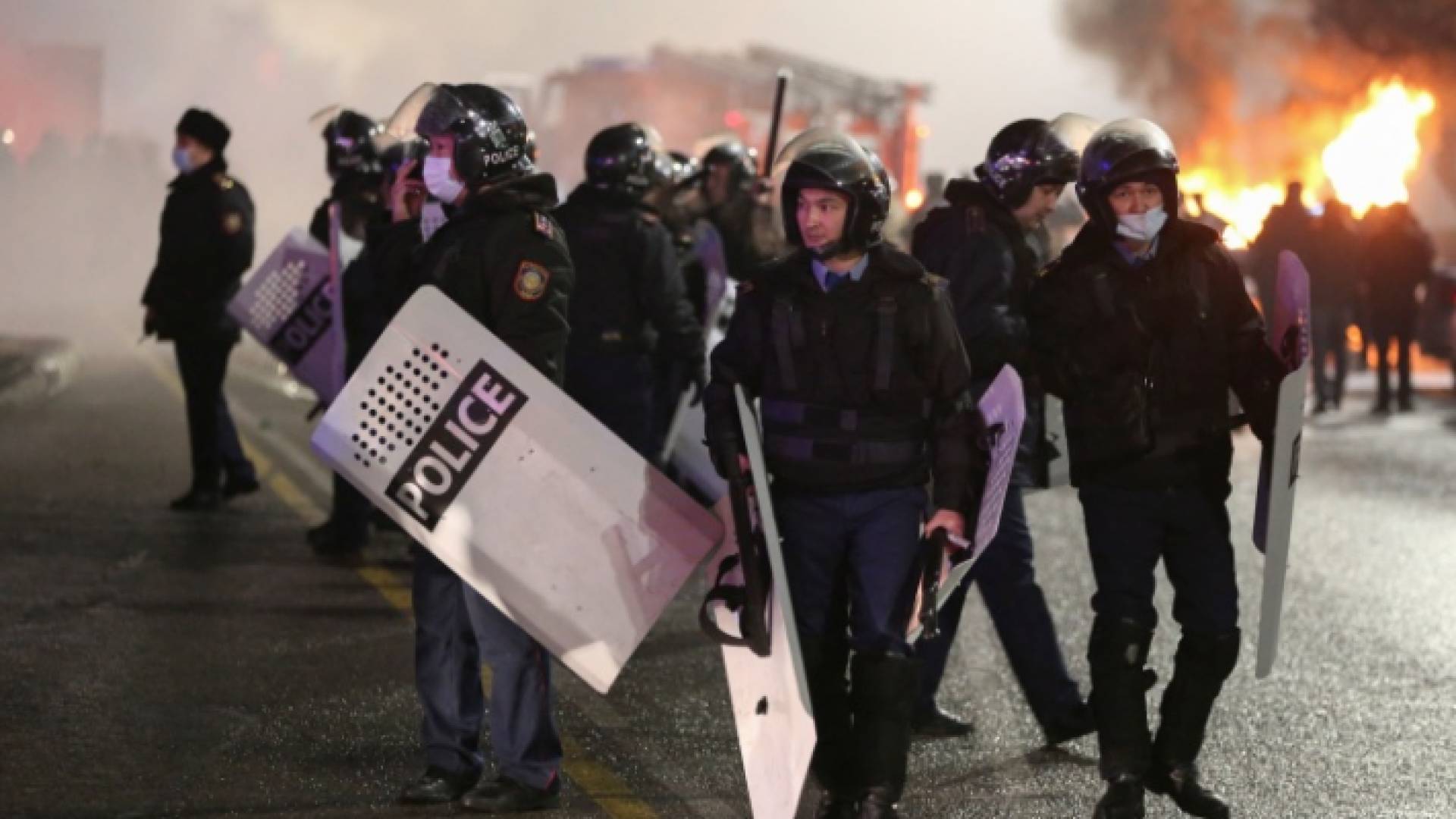 عناصر من الشرطة في كازاخستان