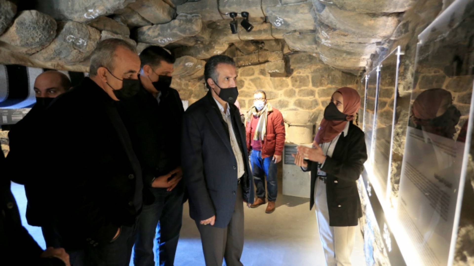 وزير السياحة يتفقد المواقع الأثرية في المفرق