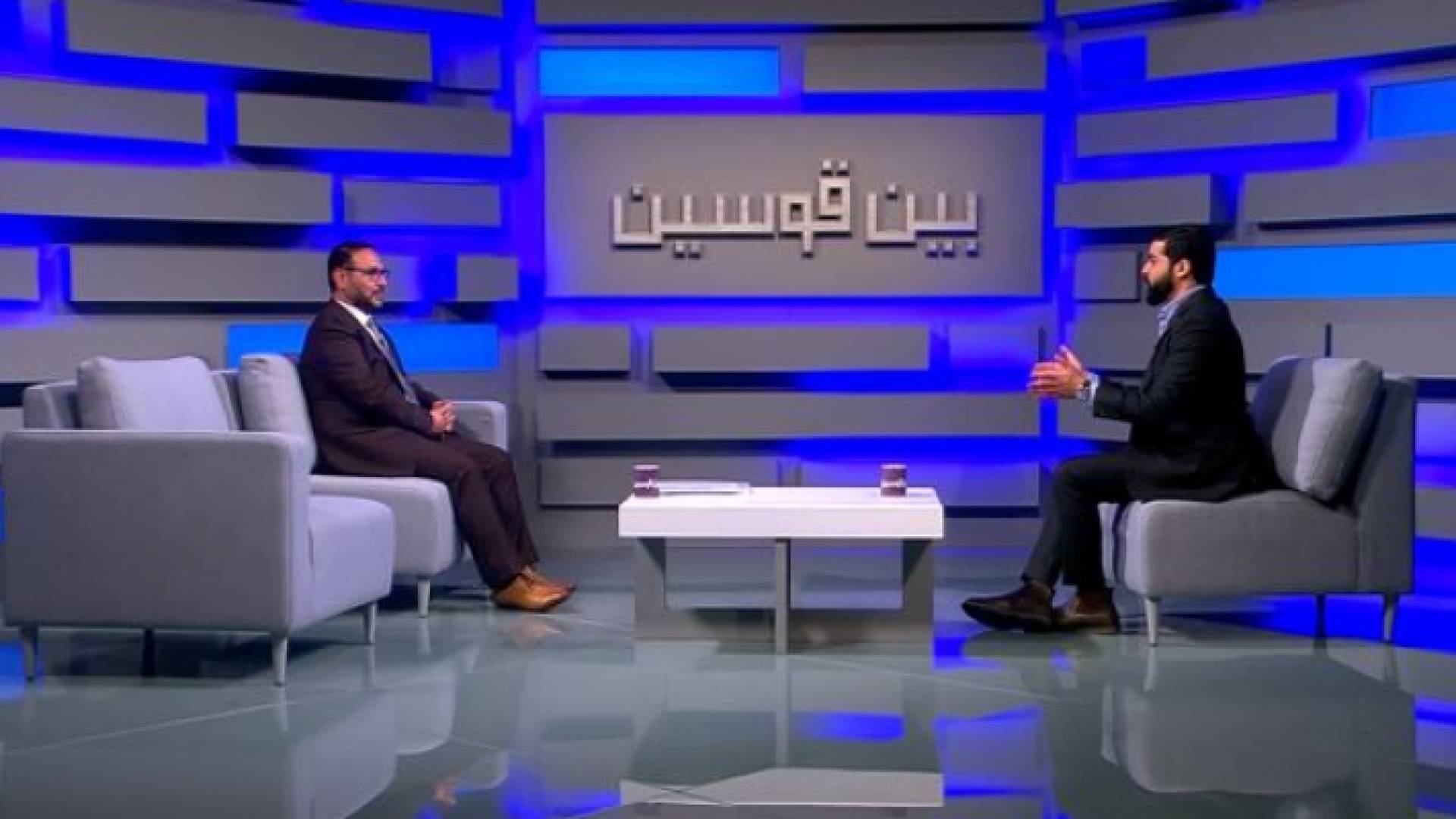 من استضافة محمد حسن العساف في الحلقة الأولى من برنامج "بين قوسين"