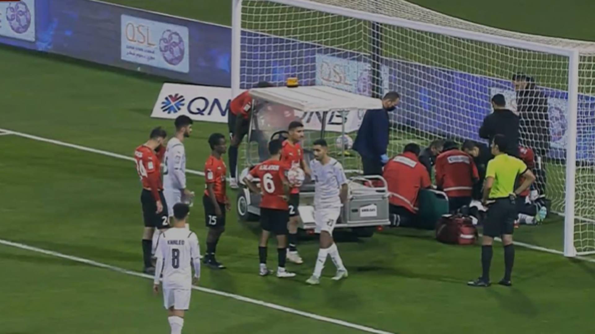 بعد تعرضه للإغماء.. حالة لاعب الوكرة عثمان كوليبالي مستقرة ووضعه في تحسن