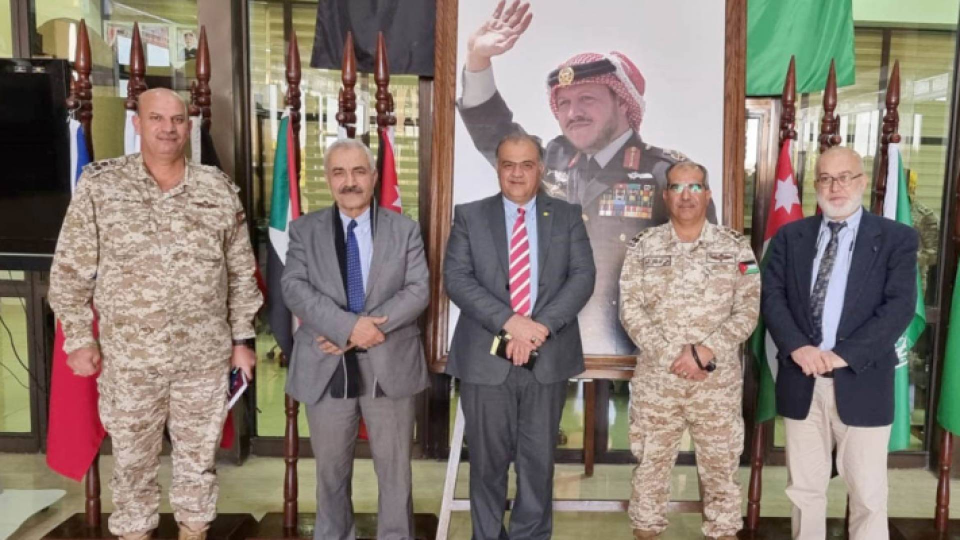 على هامش محاضرة مستقبل الطاقة المتجددة والهيدروجين الاخضر في الدول العربية