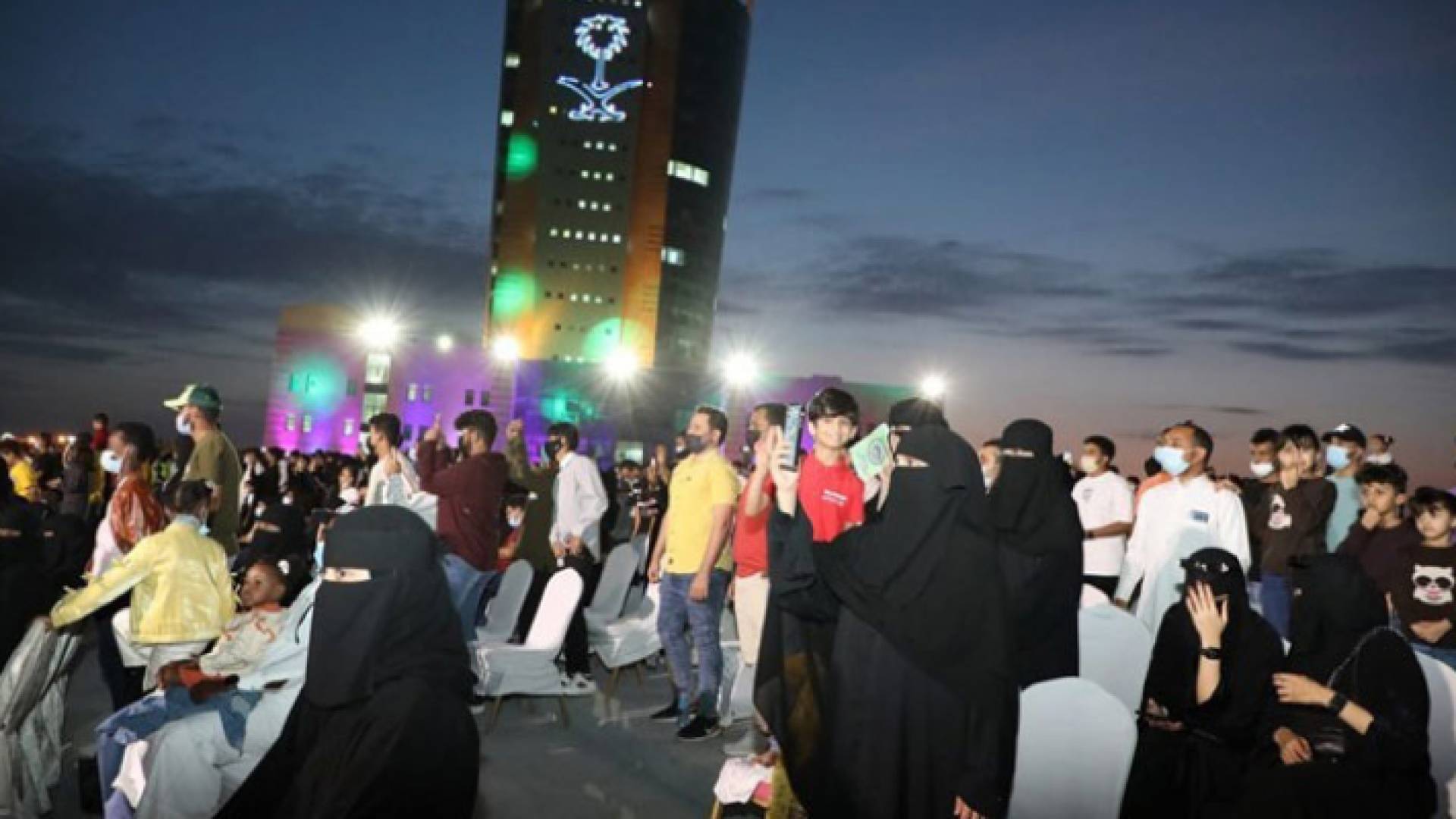 صورة للحضور في مهرجان جازان الشتوي بالسعودية