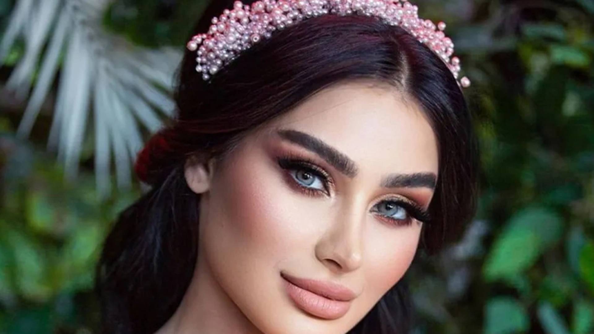 بسبب مكان ولادتها.. منع ملكة جمال بريطانيا من دخول أمريكا