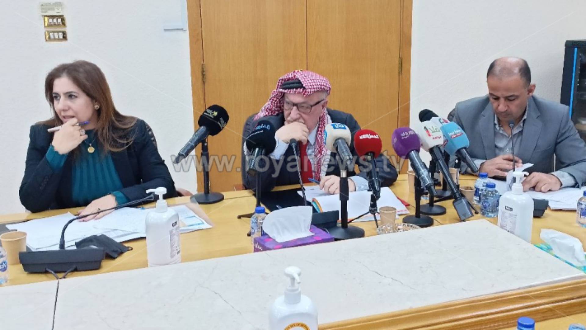 جانب من اجتماع اللجنة