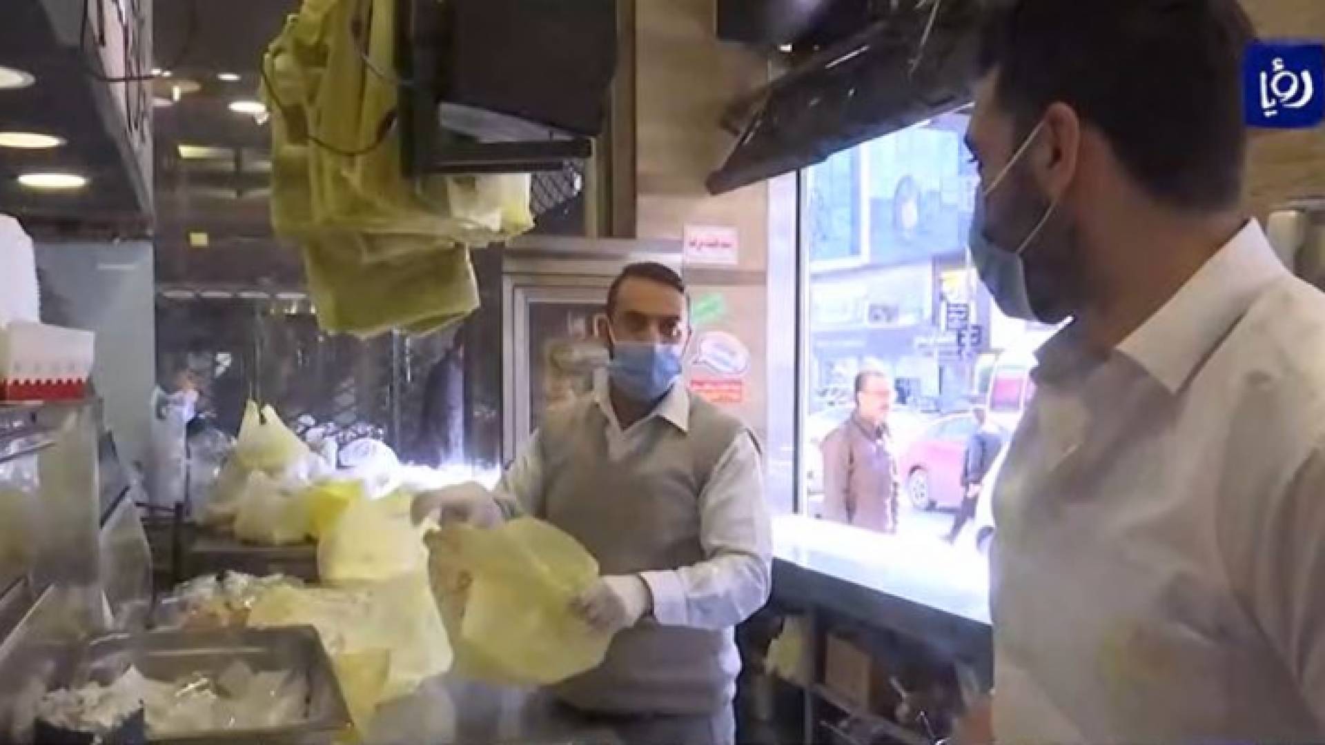 البطالة تدفع خريجي الجامعات للعمل بوظائف بعيدة عن تخصصاتهم في الأردن