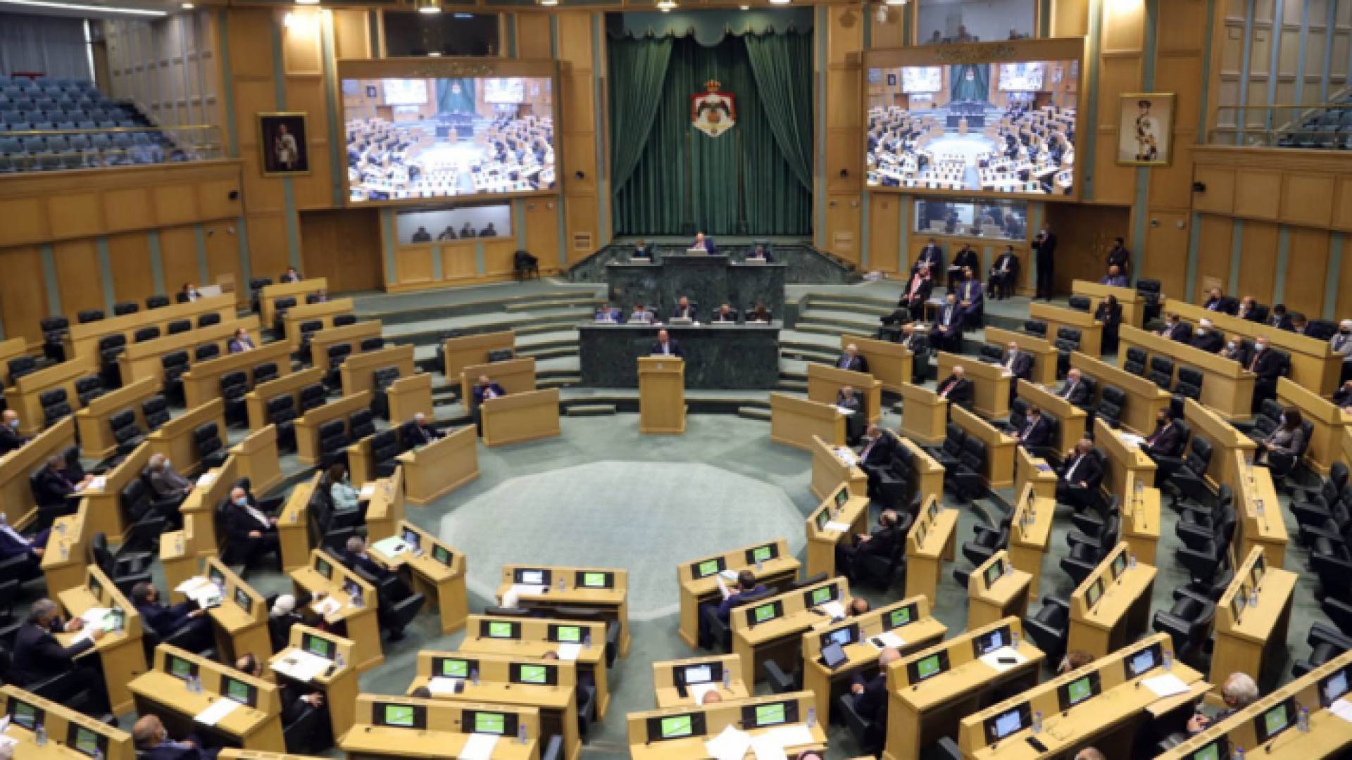 جانب من جلسة مجلس الأعيان