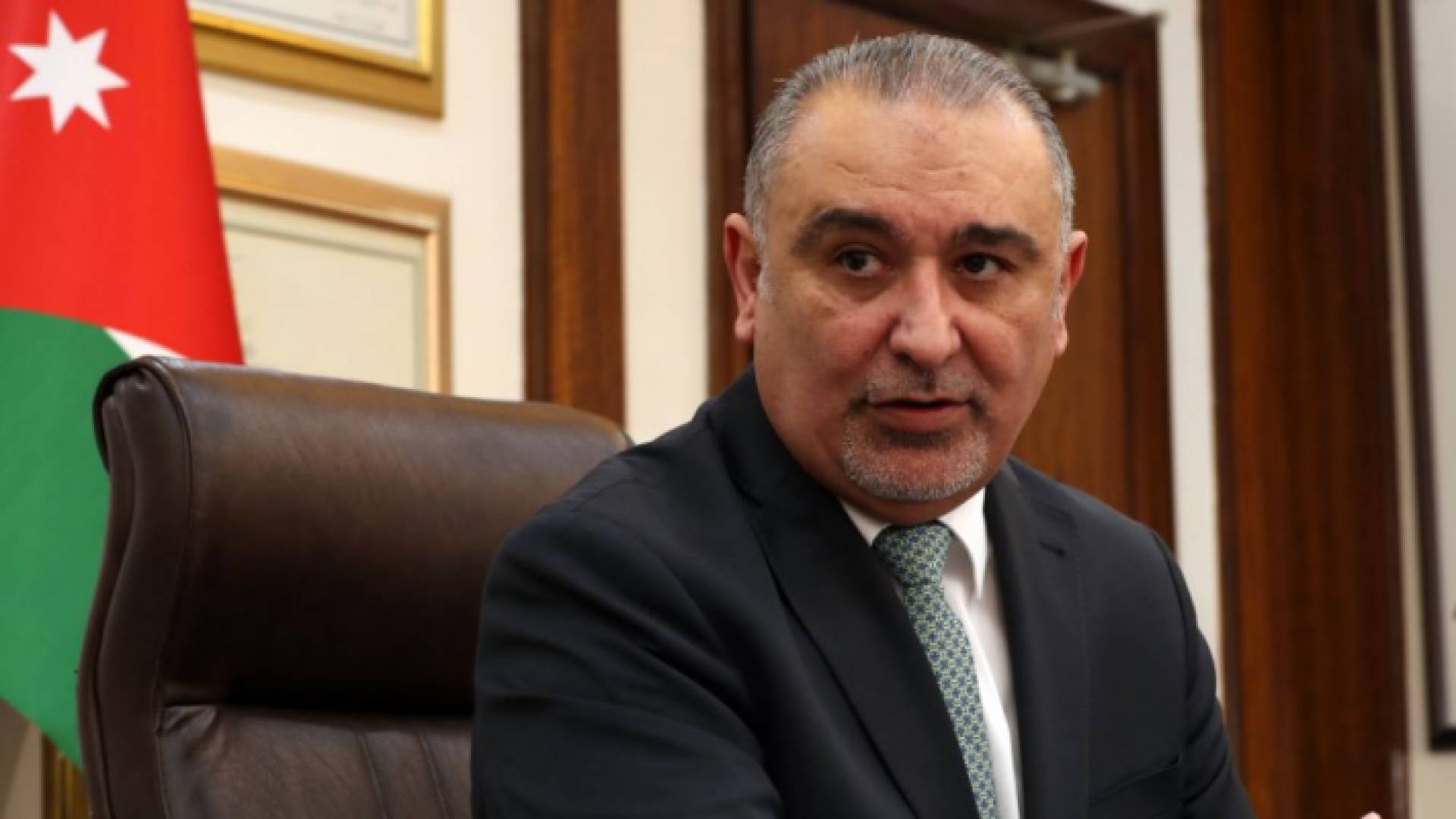 وزير التخطيط والتعاون الدولي السيد ناصر الشريدة