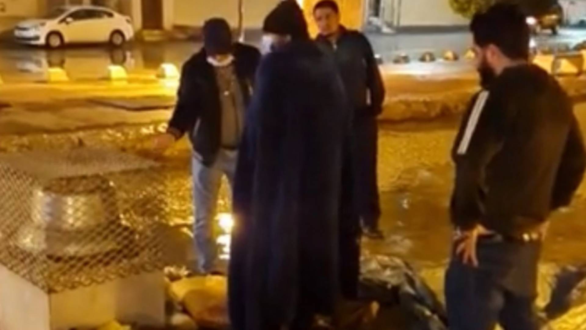 مهندس اردني ينام في حدقة عامة بأحد احياء العاصمة السعودية الرياض