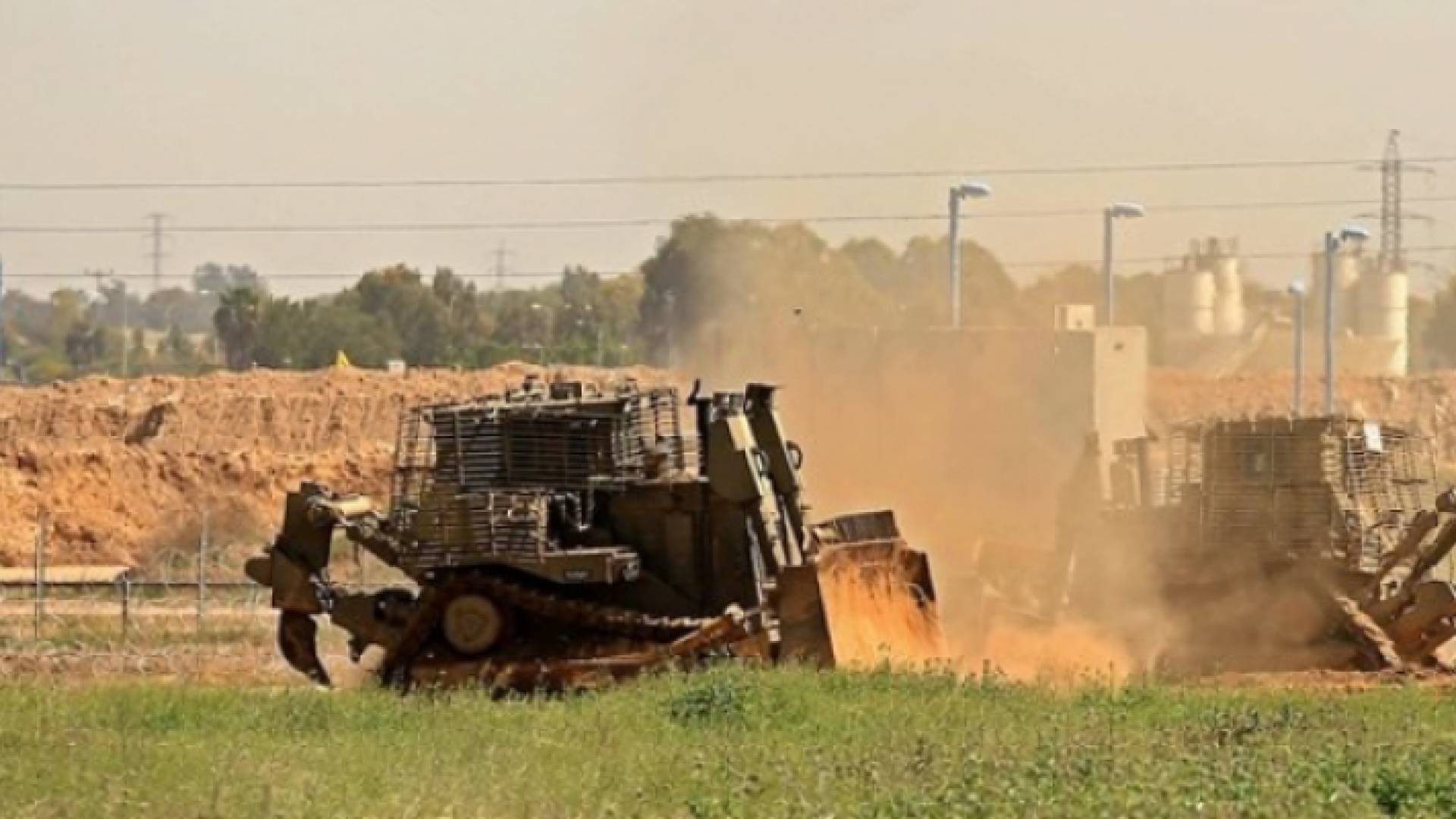 آليات عسكرية تابعة للاحتلال - أرشيفية