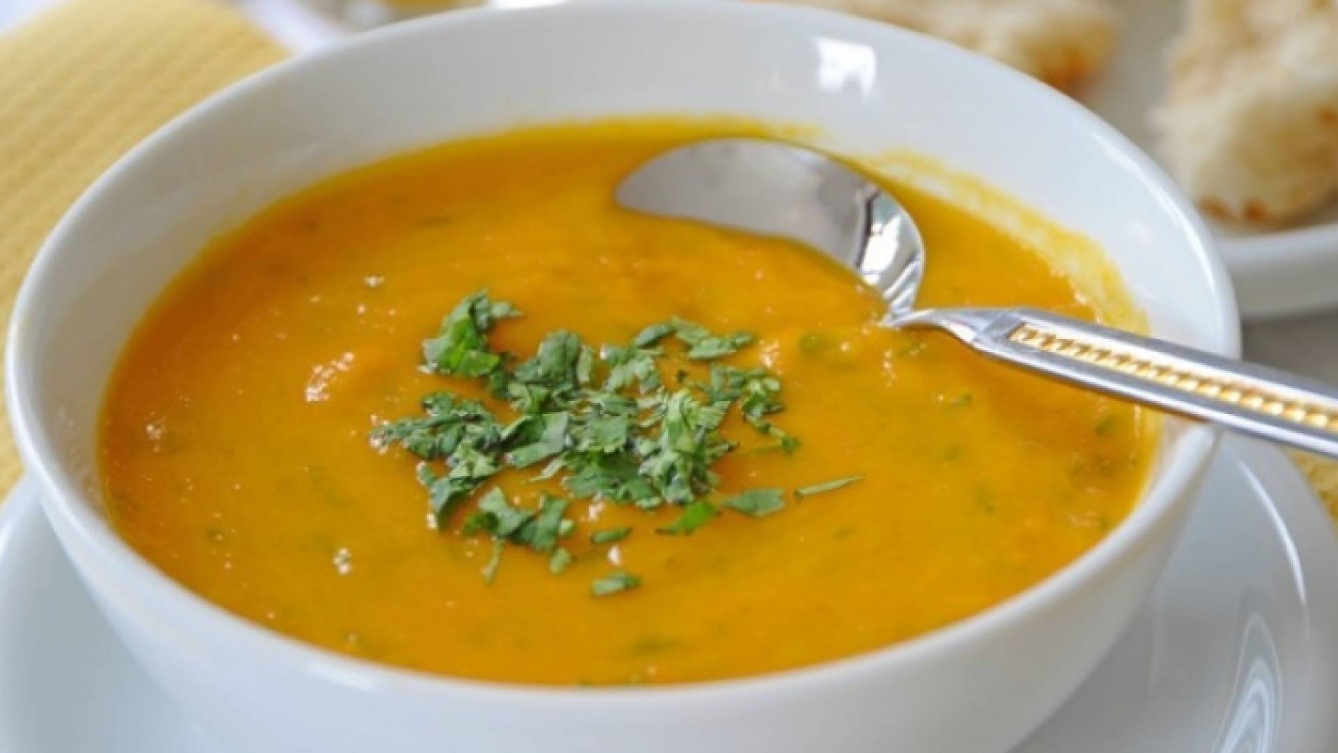 شوربة العدس