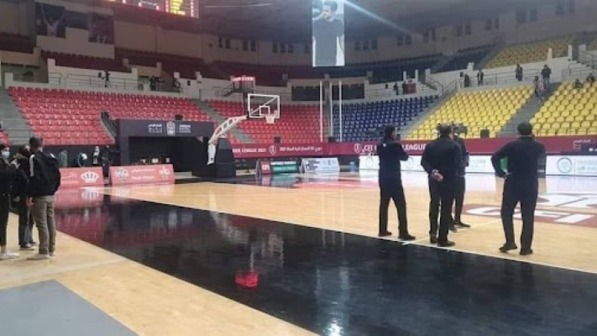 صالة الأمير حمزة بعد انسحاب لاعبي الوحدات أمام الأرثوذكسي