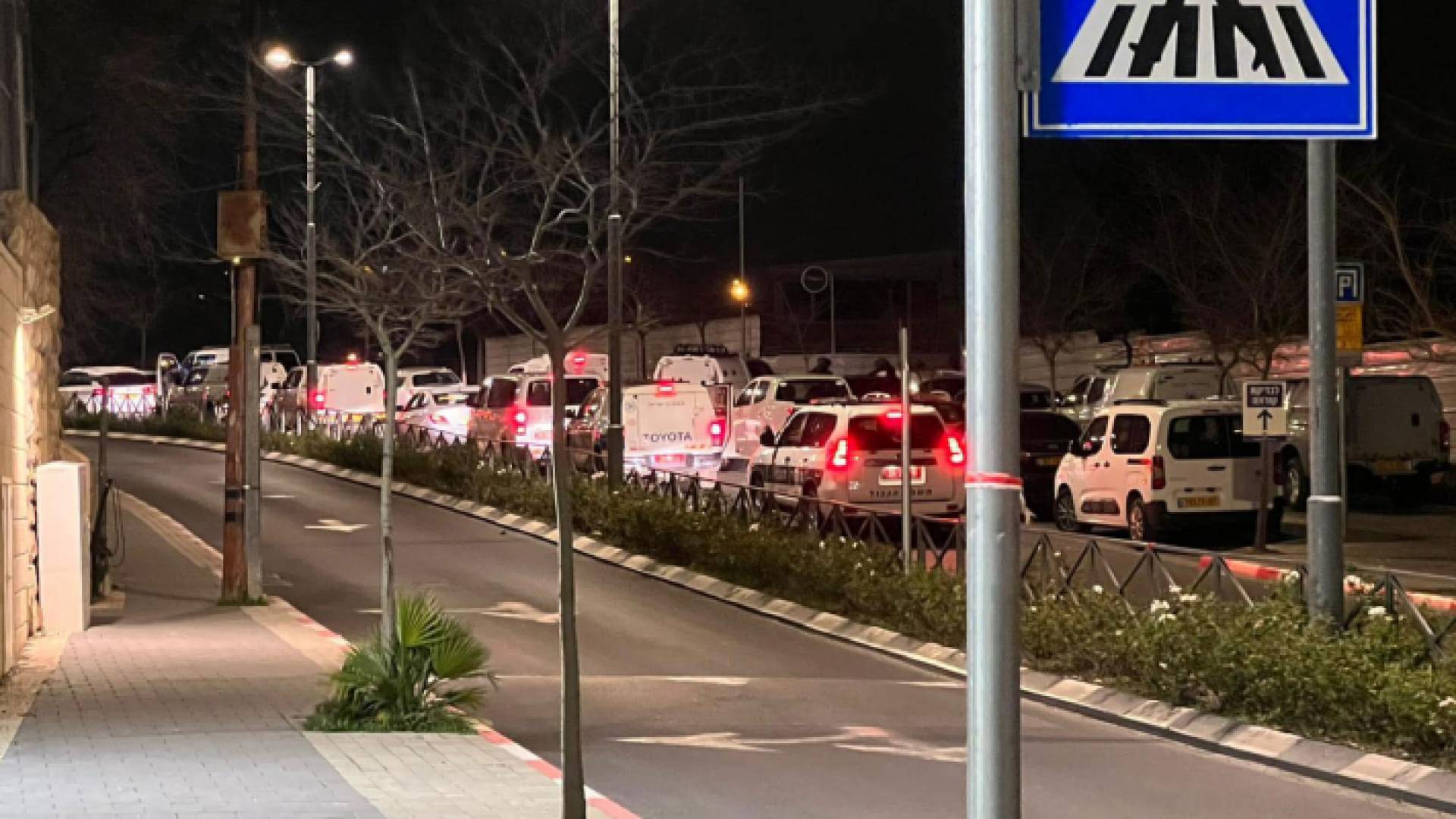 مركبات تابعة للاحتلال الإسرائيلي قرب حي الشيخ جراح