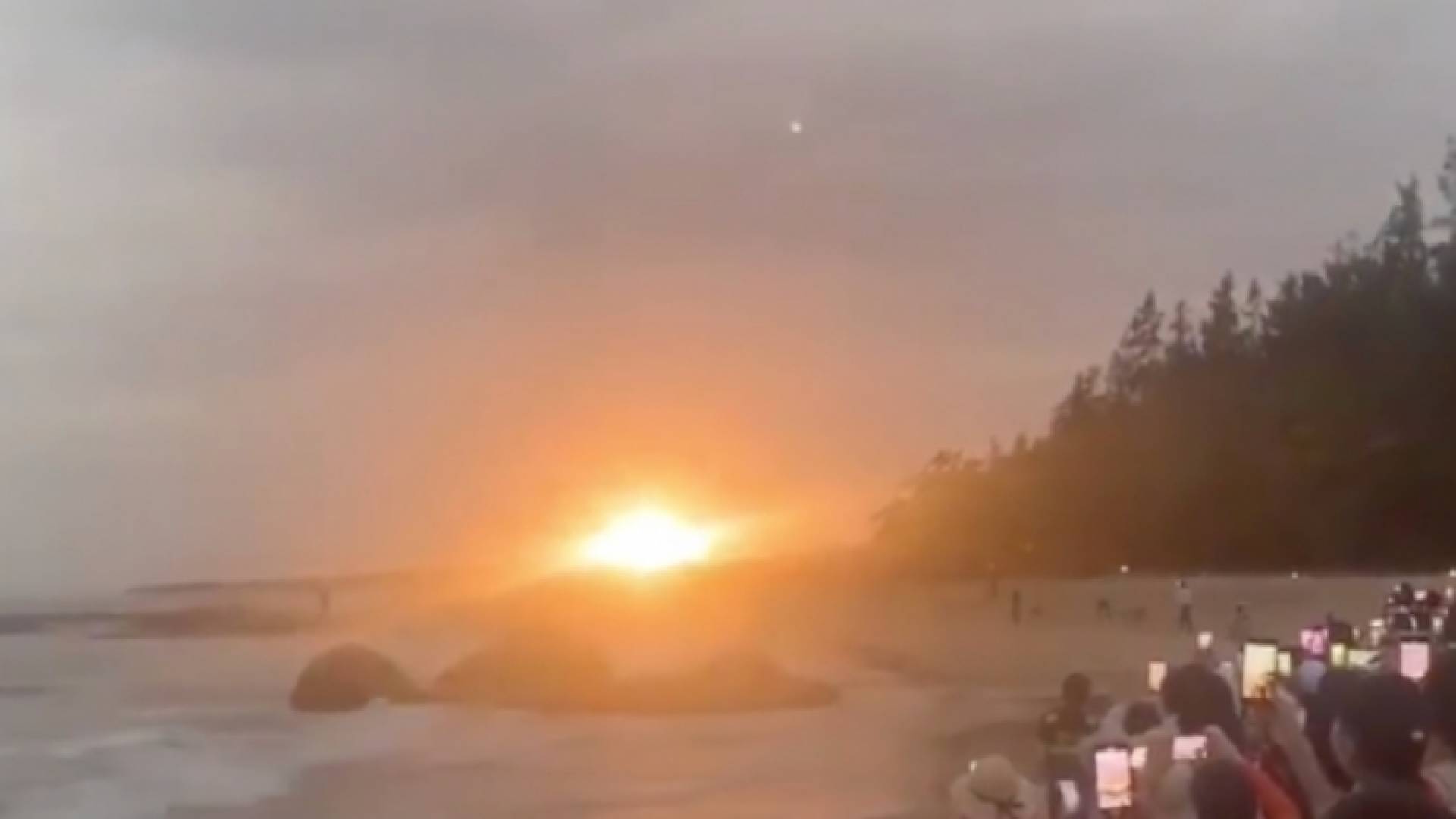 صورة متداولة عن اطلاق شمس اصطناعية في الصين