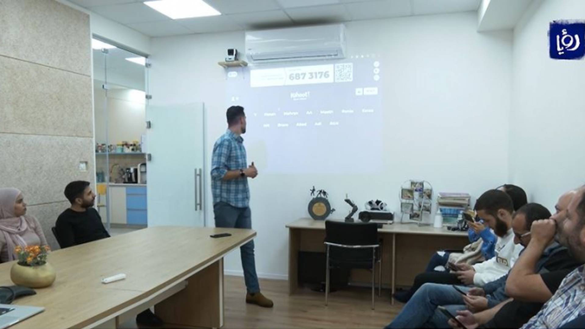 فلسطينيون يبتكرون مشروعا لتطويع الشاشة لخدمة الأطفال