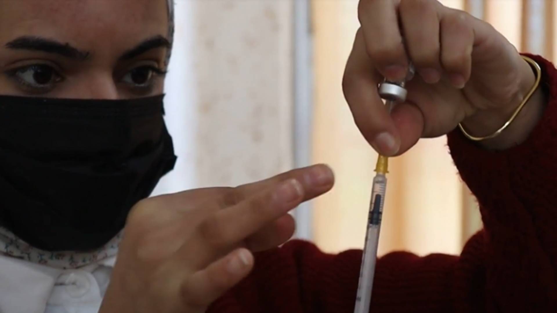 حملة تطعيم لطلبة المدارس بـ"لقاح كورونا"