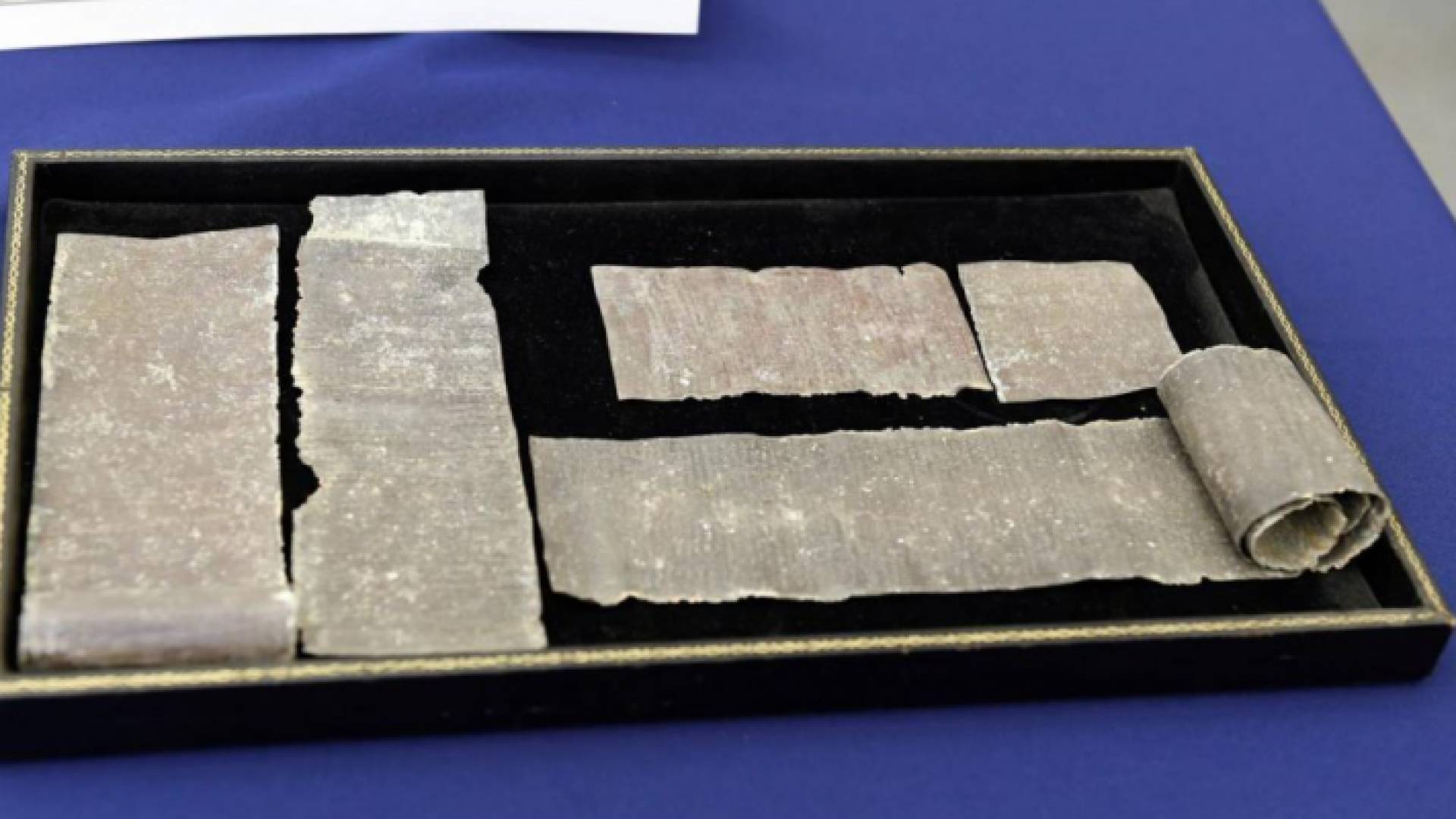 قطع أثرية مستردة