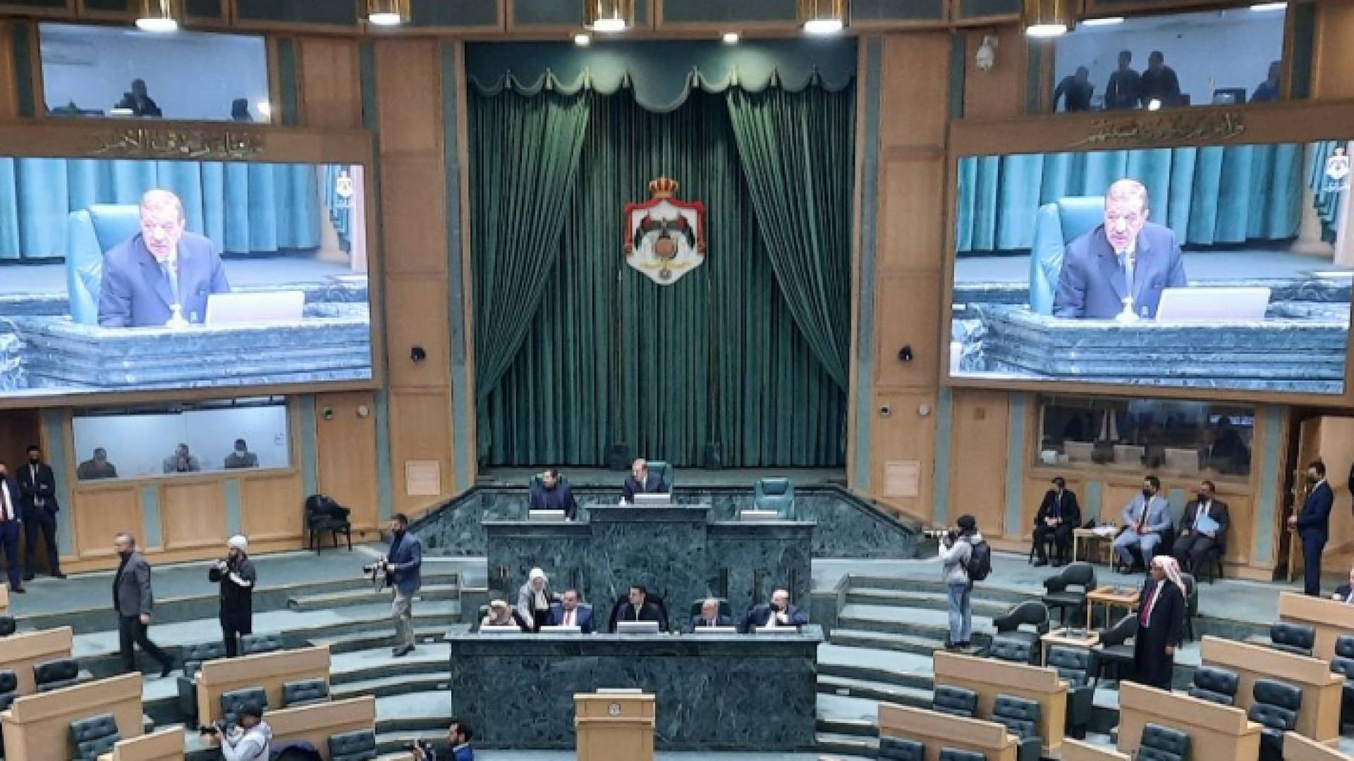 من جلسة اليوم