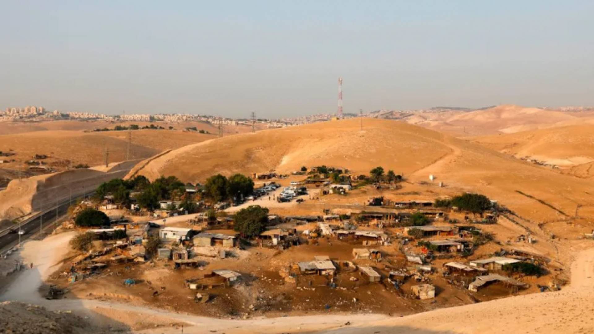 قرية الخان الاحمر- أشيفية