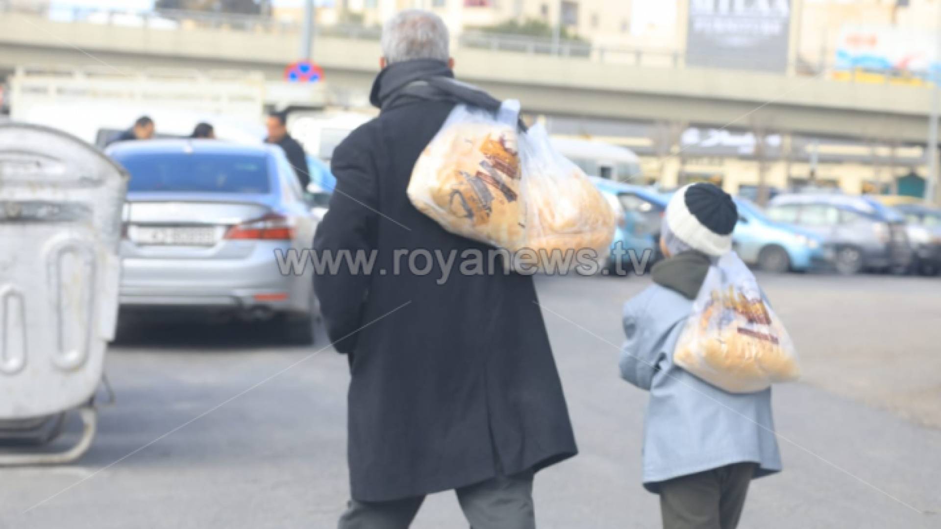 مواطنون قبل المنخفض