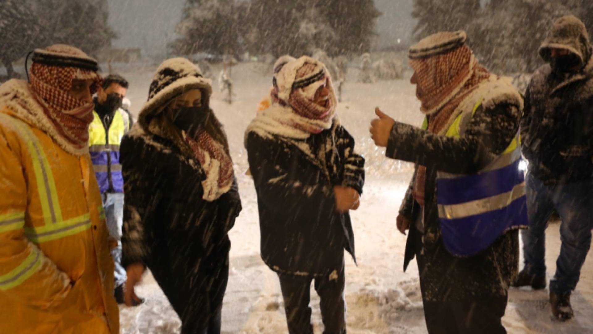 وزير الاشغال يتفقد عددا من الطرق التي تشهد هطولات كثيفة