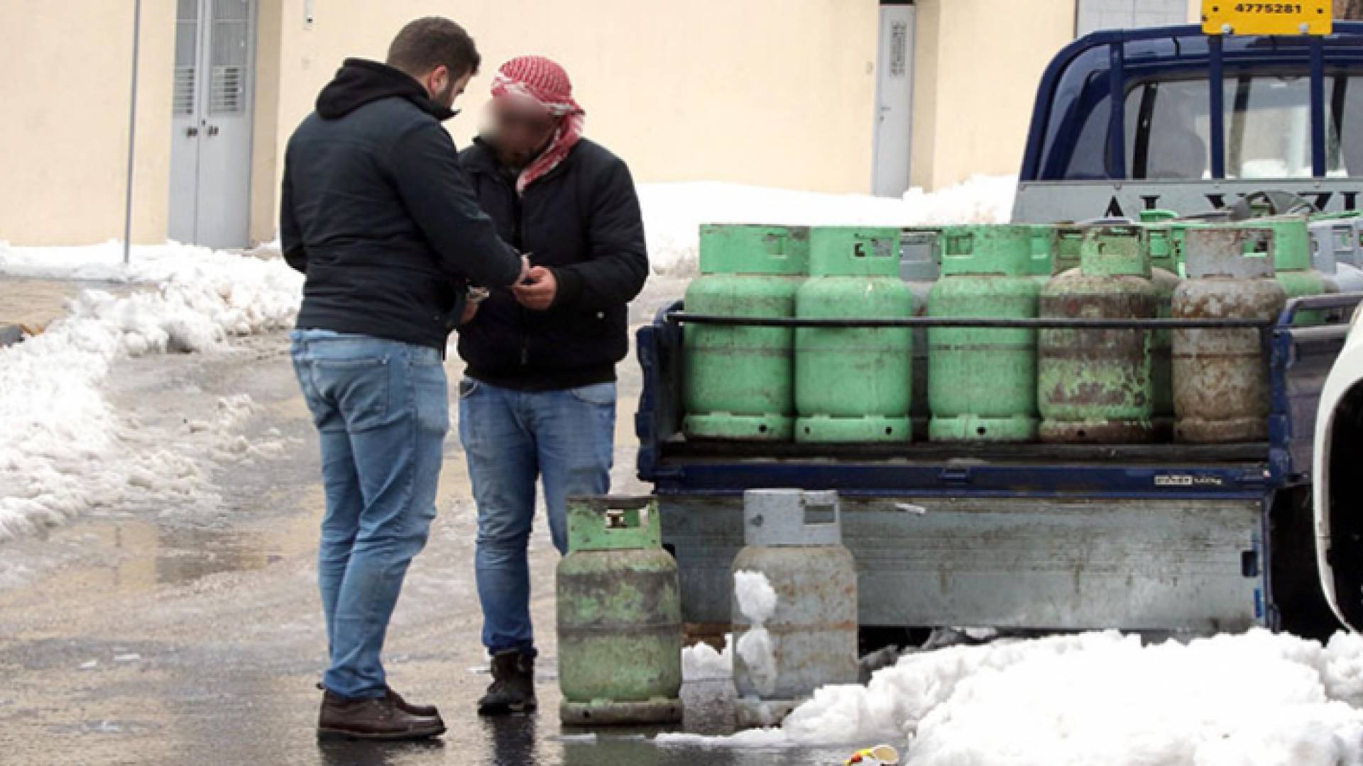 سيارة توزيع غاز - ارشيفية