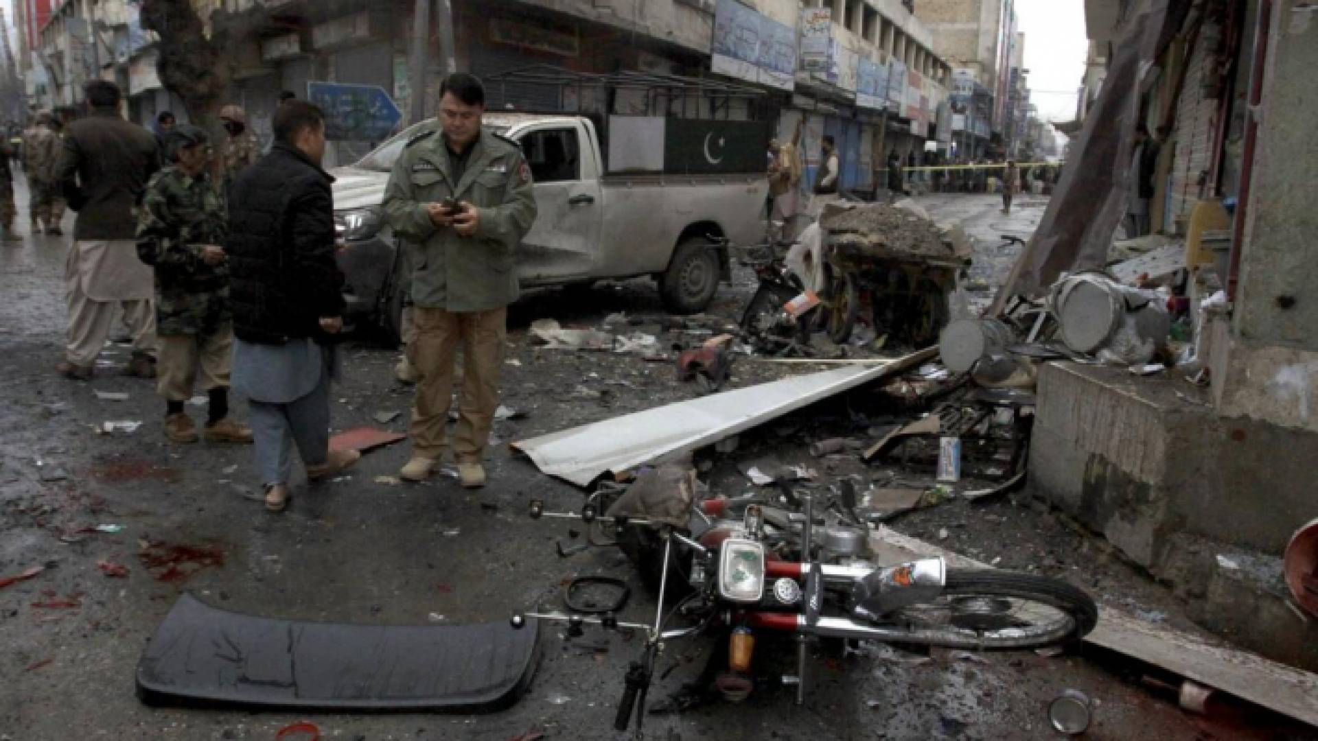 من موقع الانفجار