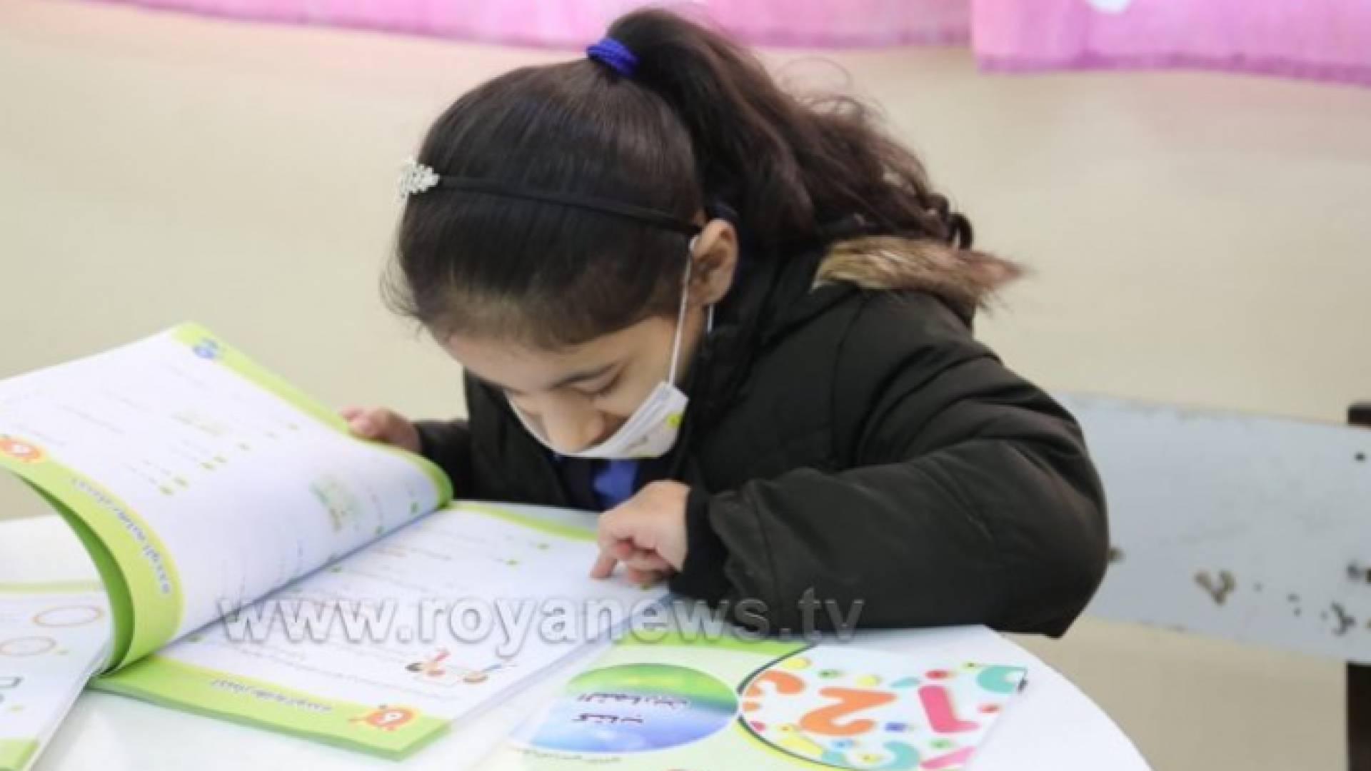 طالبة مدرسة