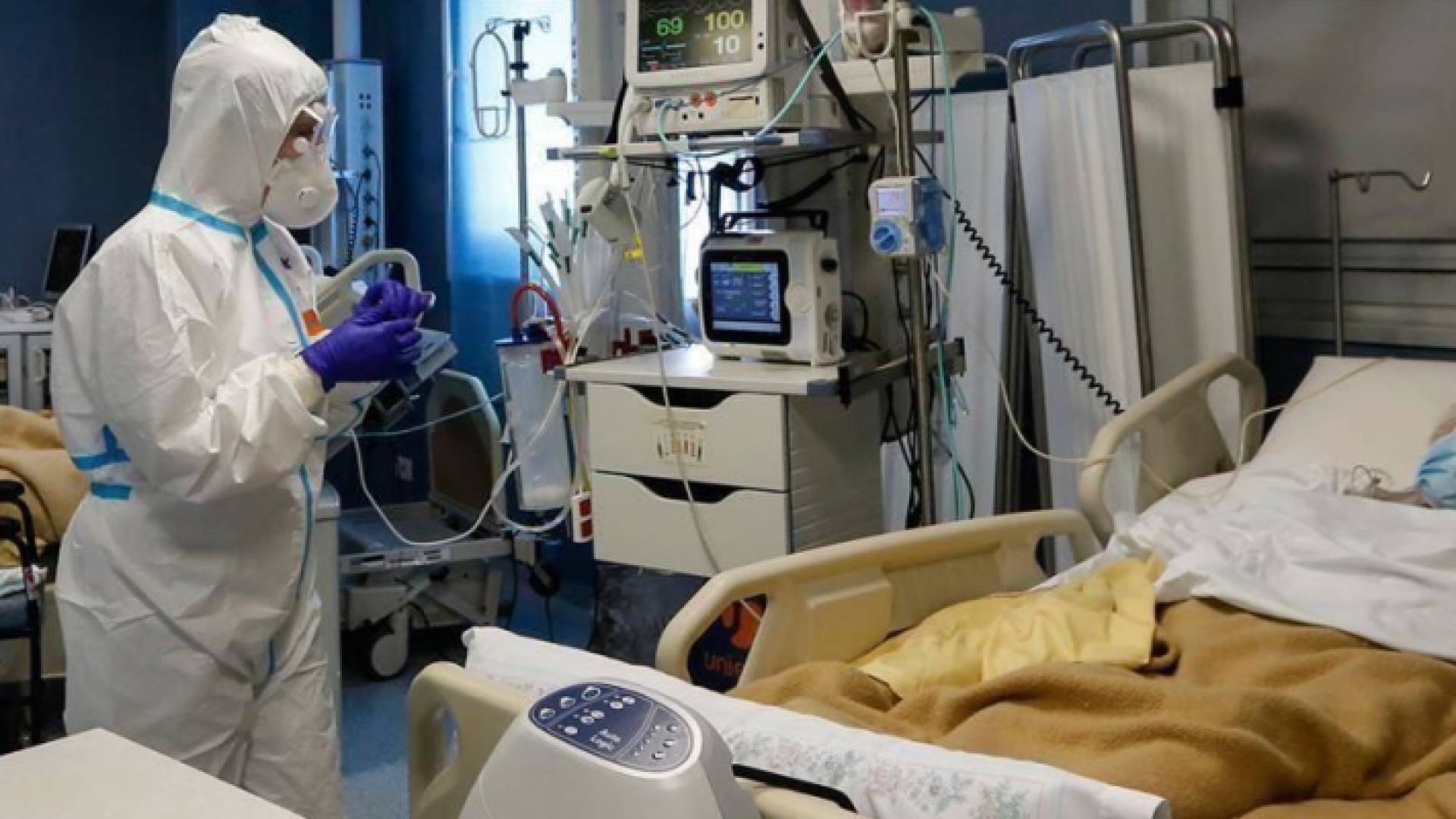 أحد غرف العناية الحثيثة بأحد الدول الأوروبية