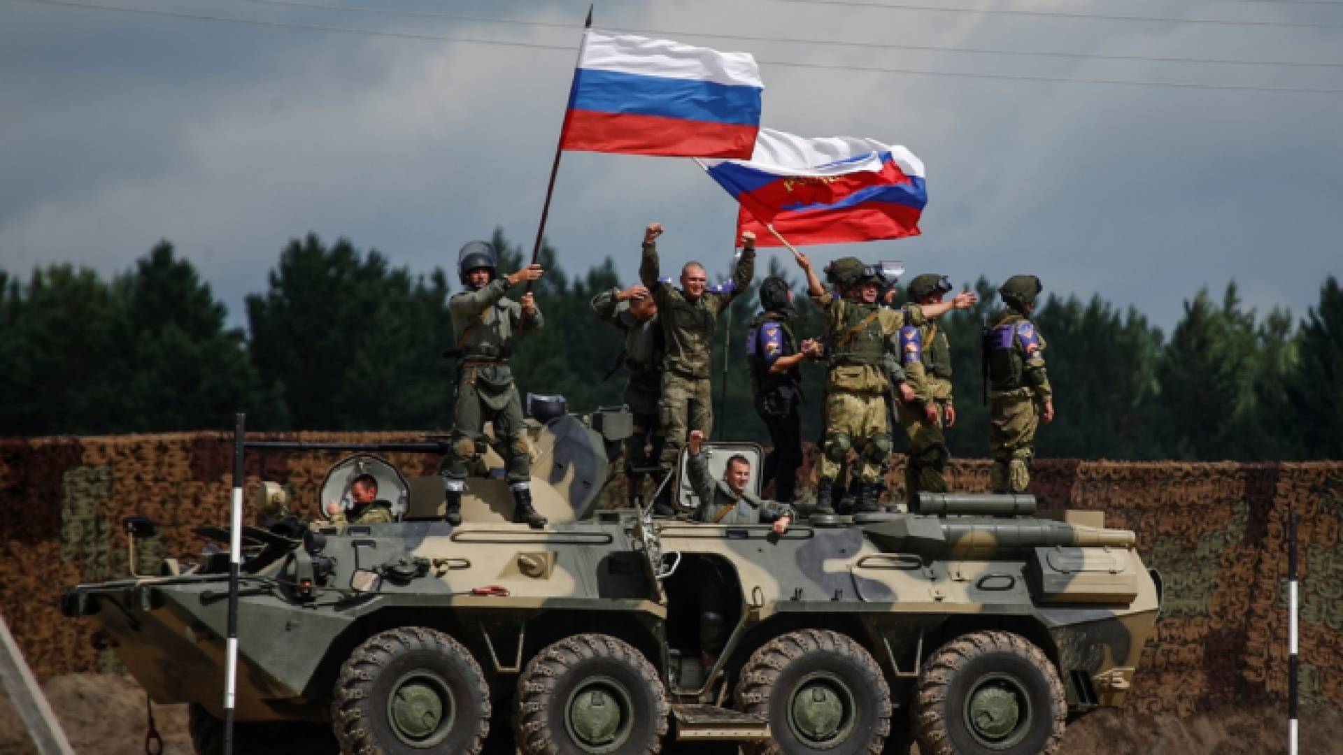 عناصر من الجنود الأوكرانيين