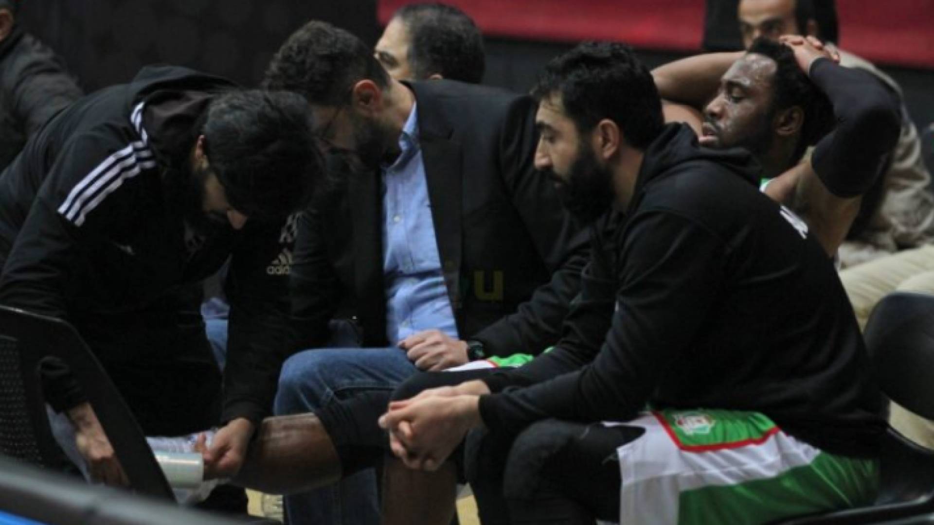 لحظة إصابة المحترف الأمريكي أنطوان ماسون