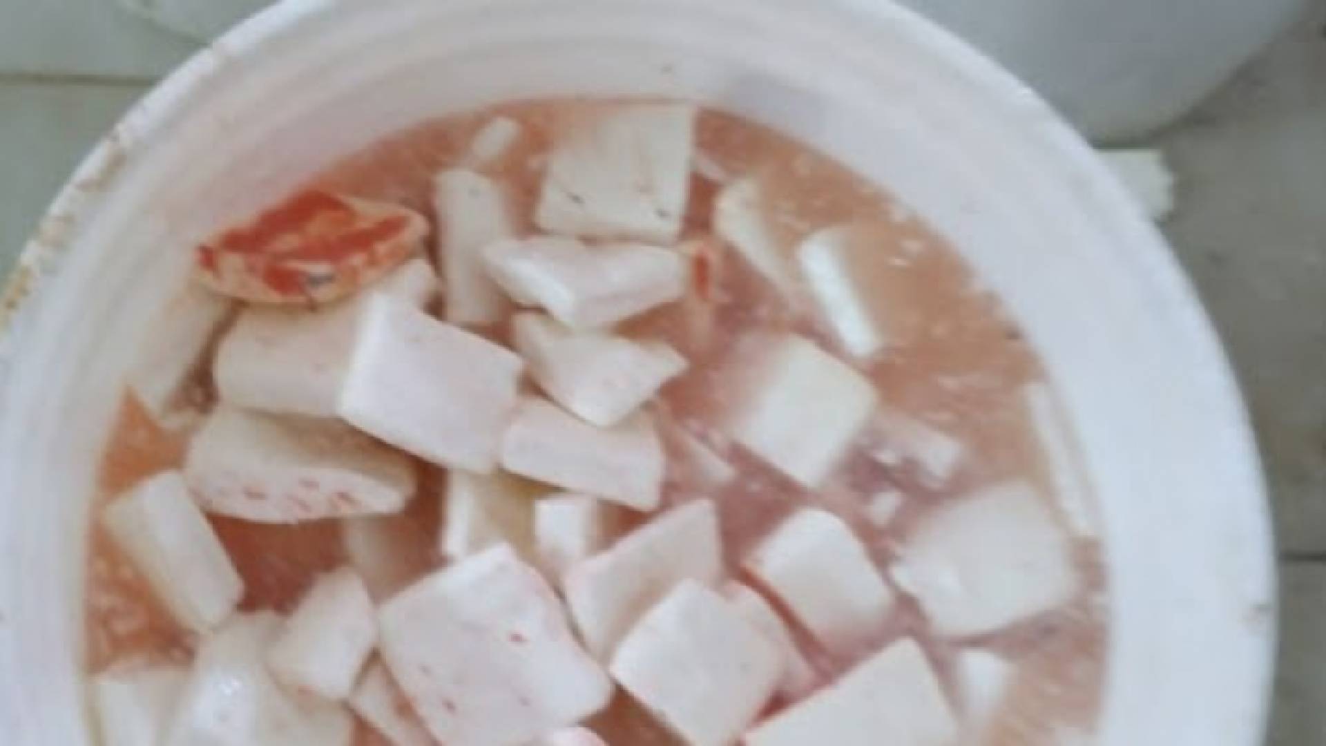 عينة من الجبنة التي تم اتلافها