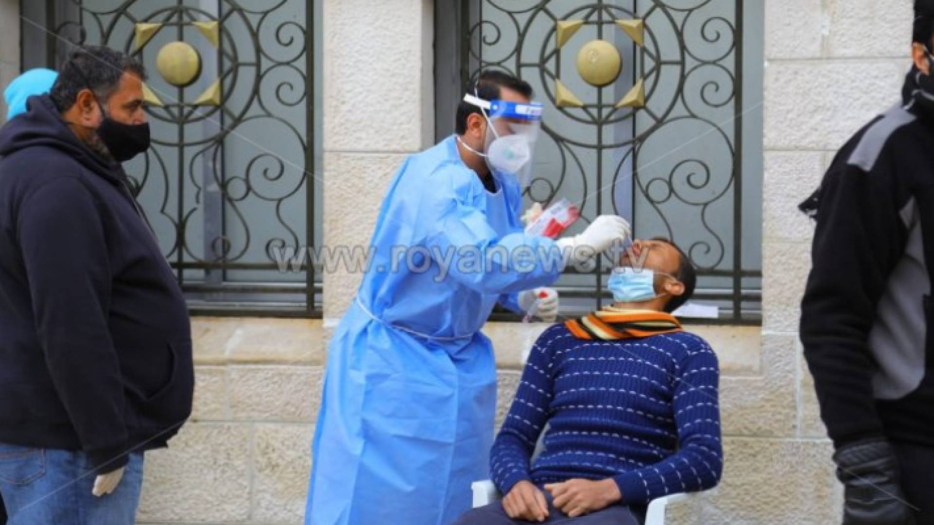 سحب عينة كورونا