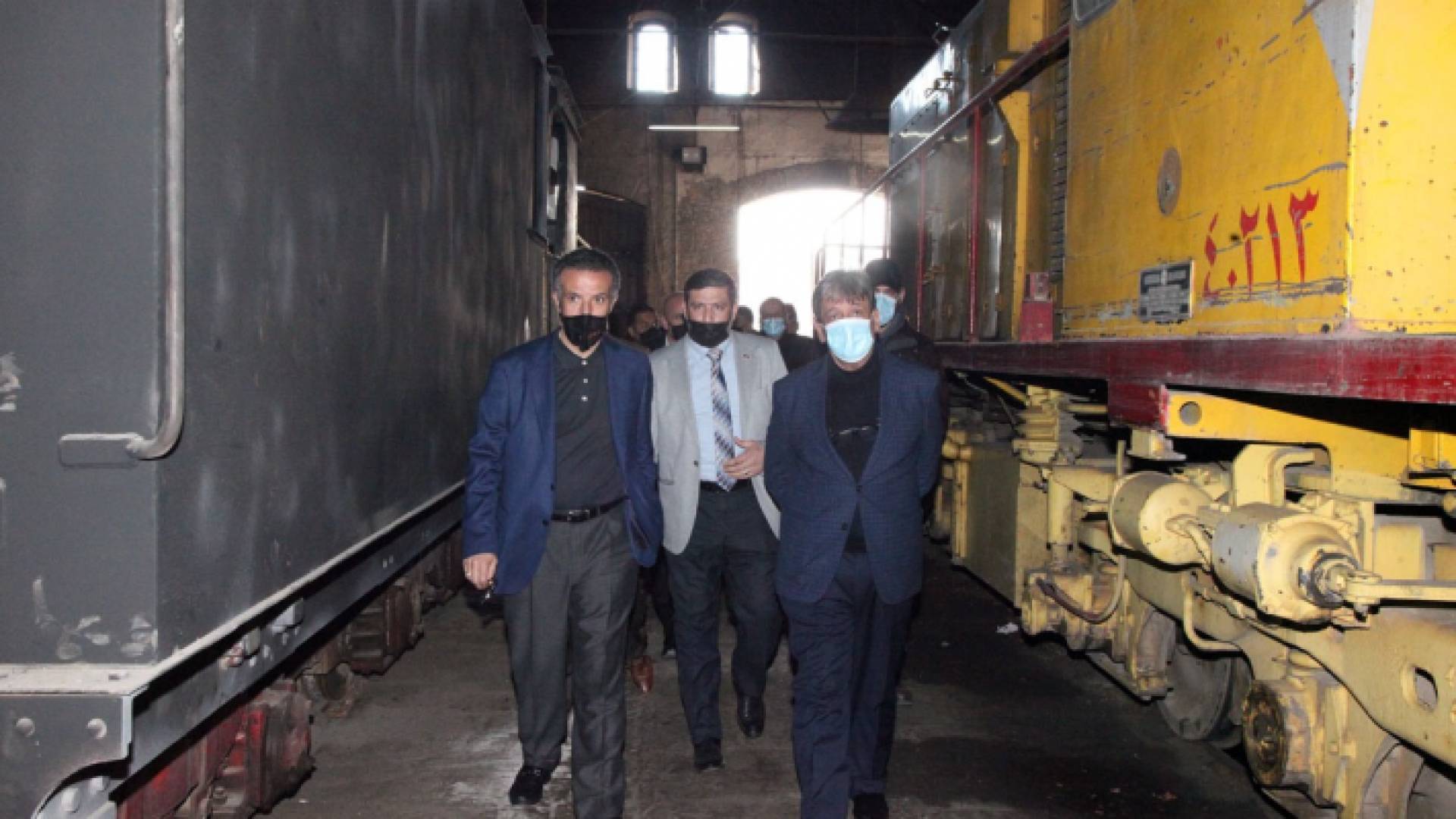 العزايزة والفايز خلال جولة في محطة عمان